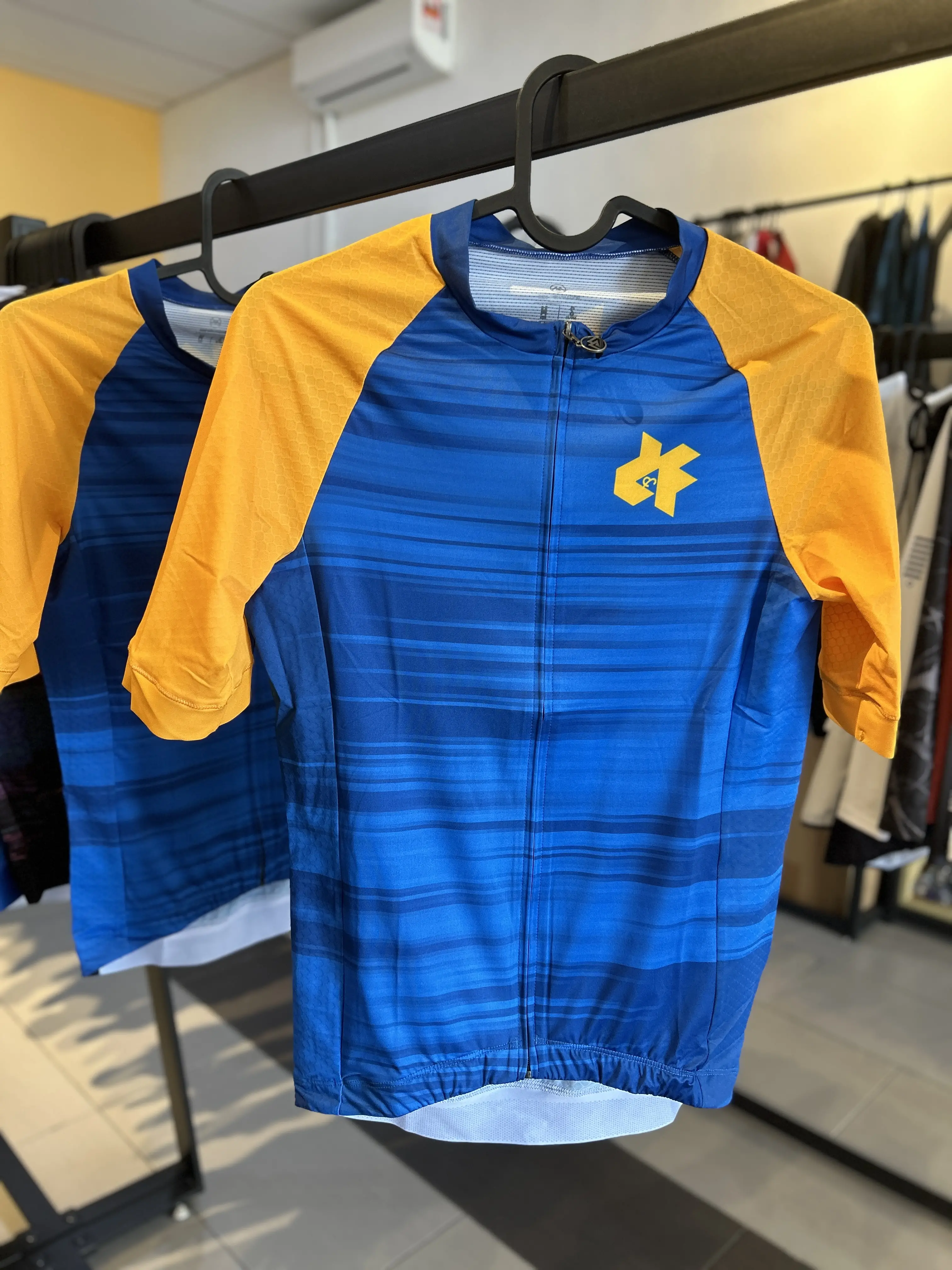 Monton custom made cycling jersey