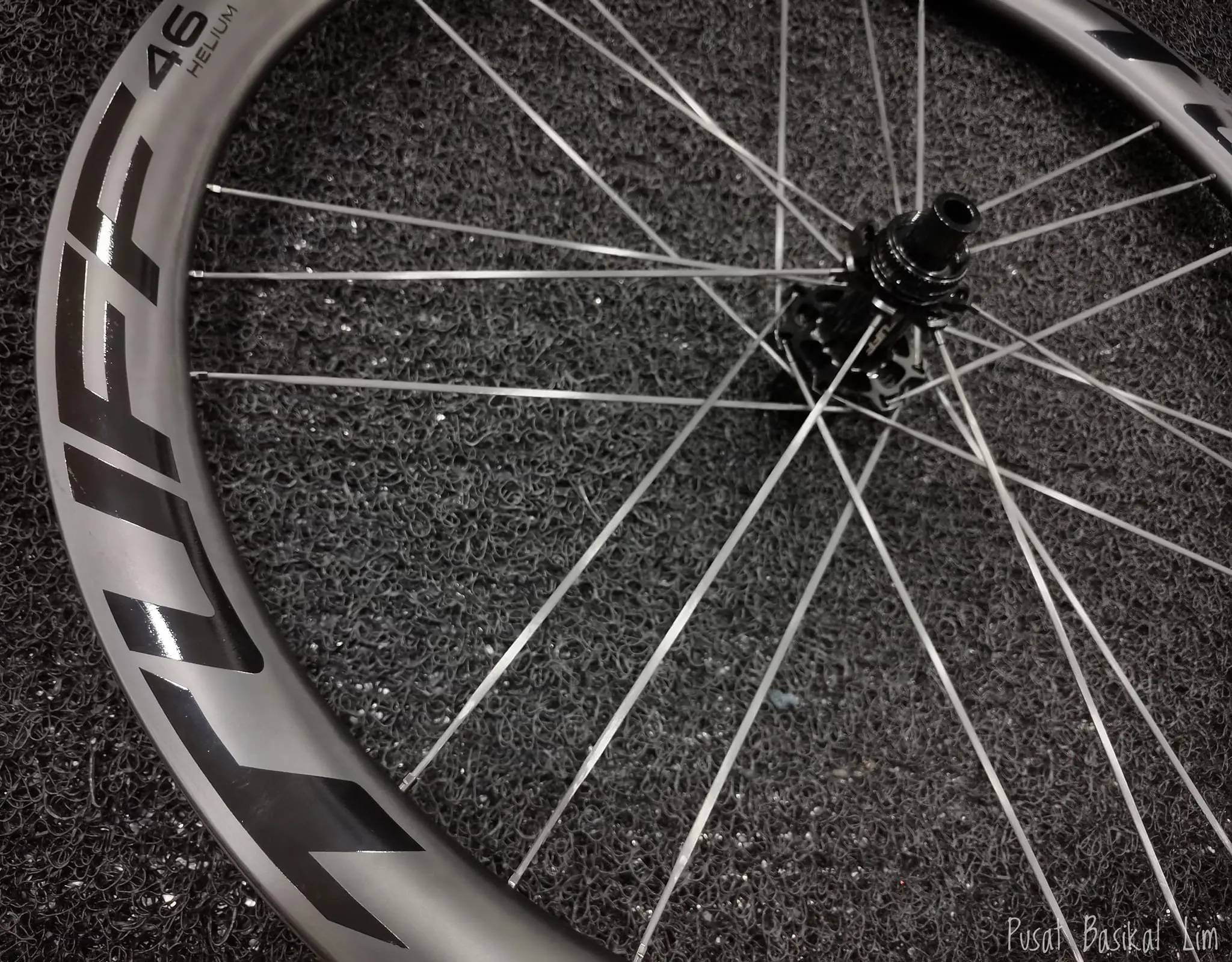 Tuff Helium G3 46 Disc Carbon Wheelset