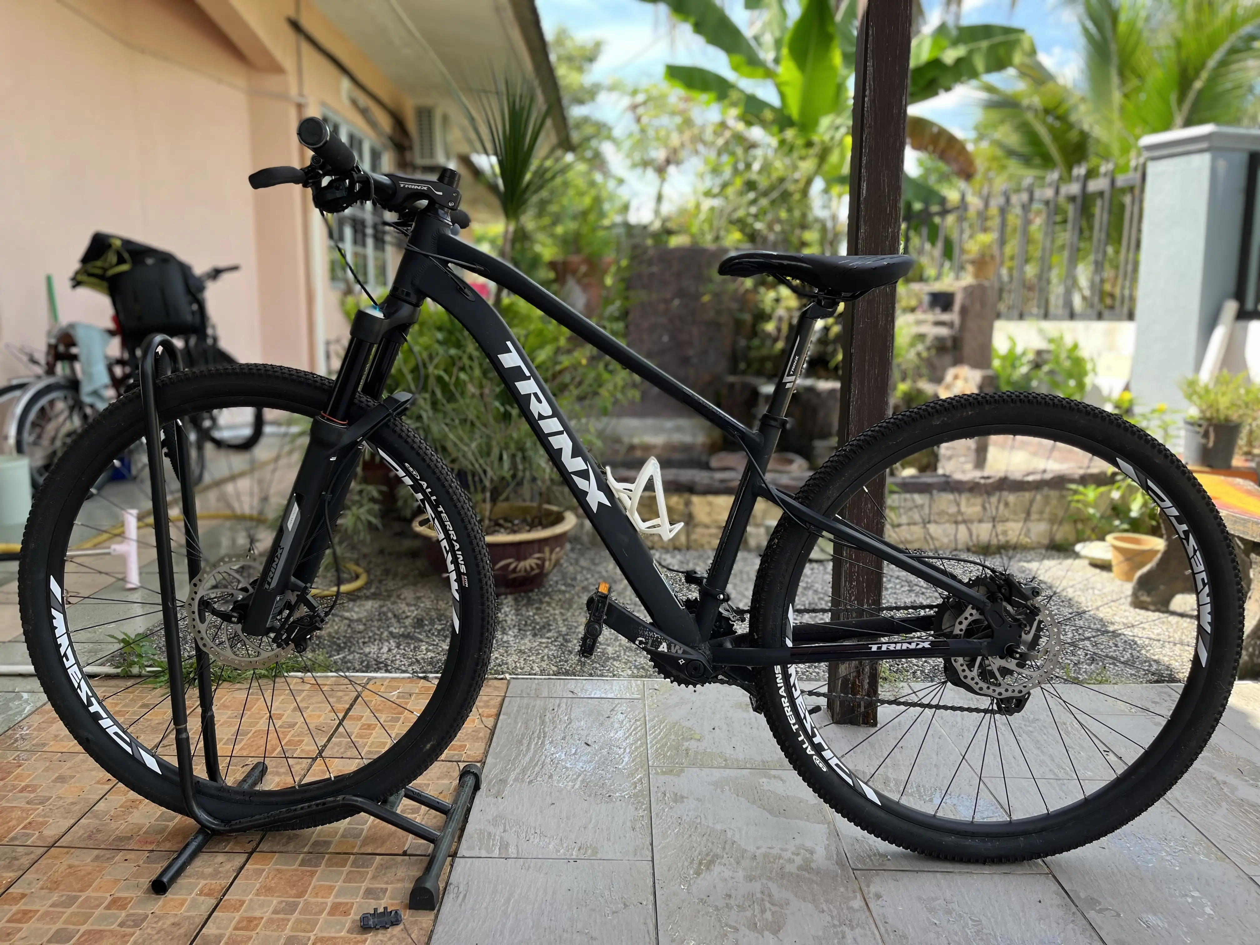 MTB TRINX M1200 pro