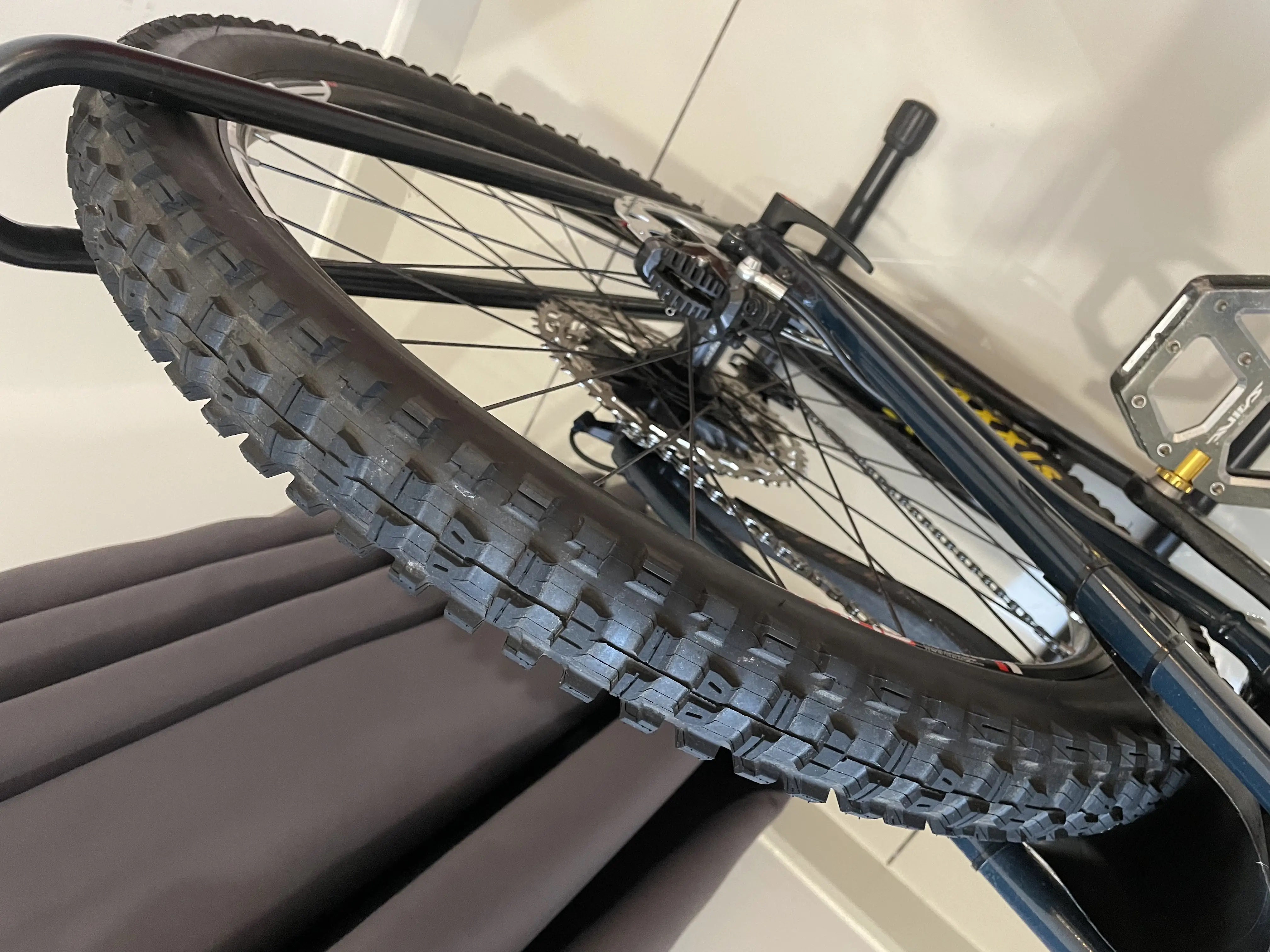 Santa Cruz Nomad V4 alu Size M