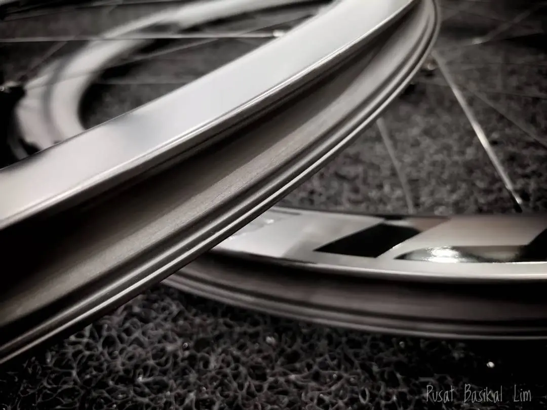 Tuff SAW 46 G3 Disc Carbon Wheelset