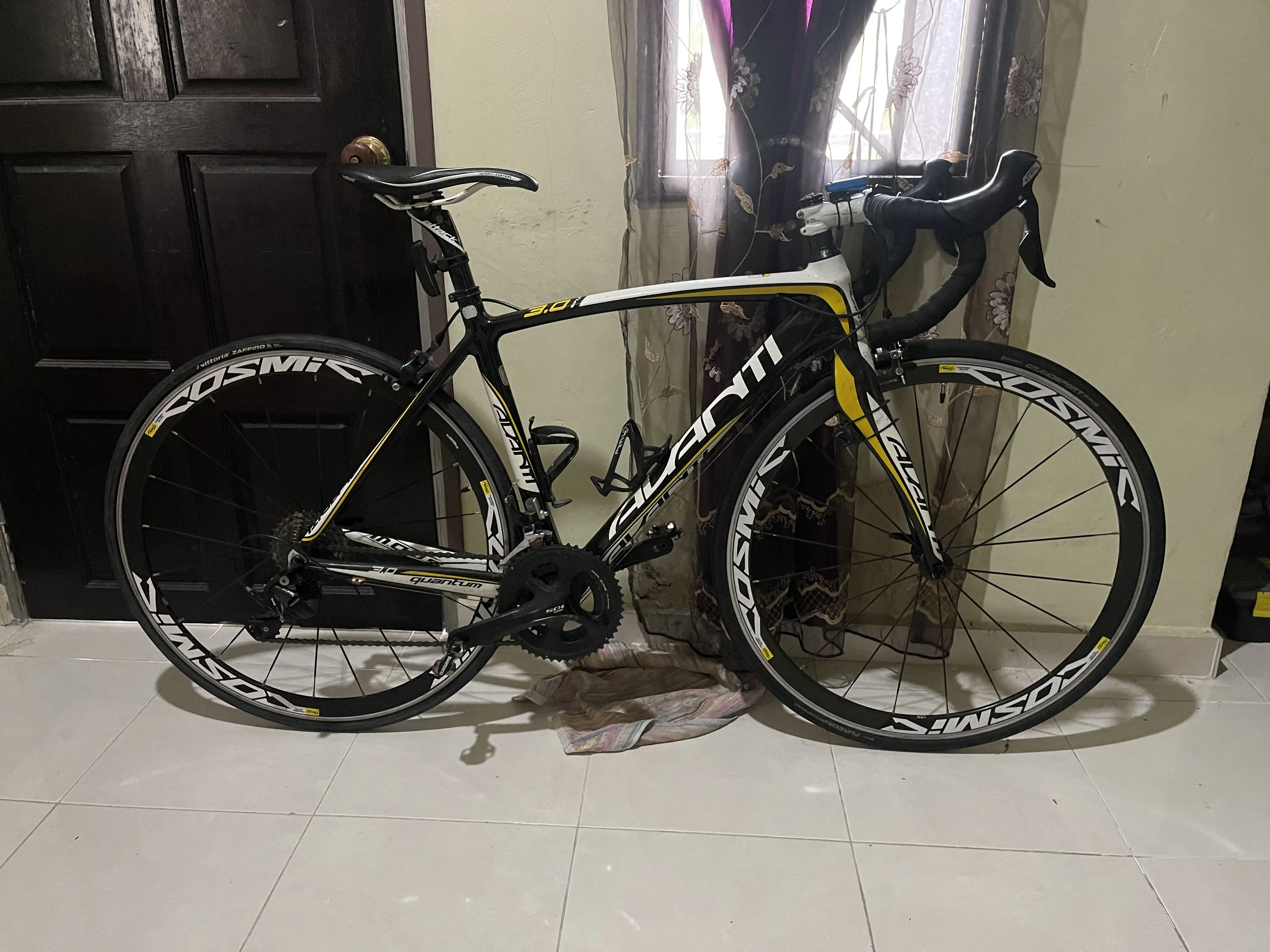 Avanti Quantum Shimano R7000 105 11 speed