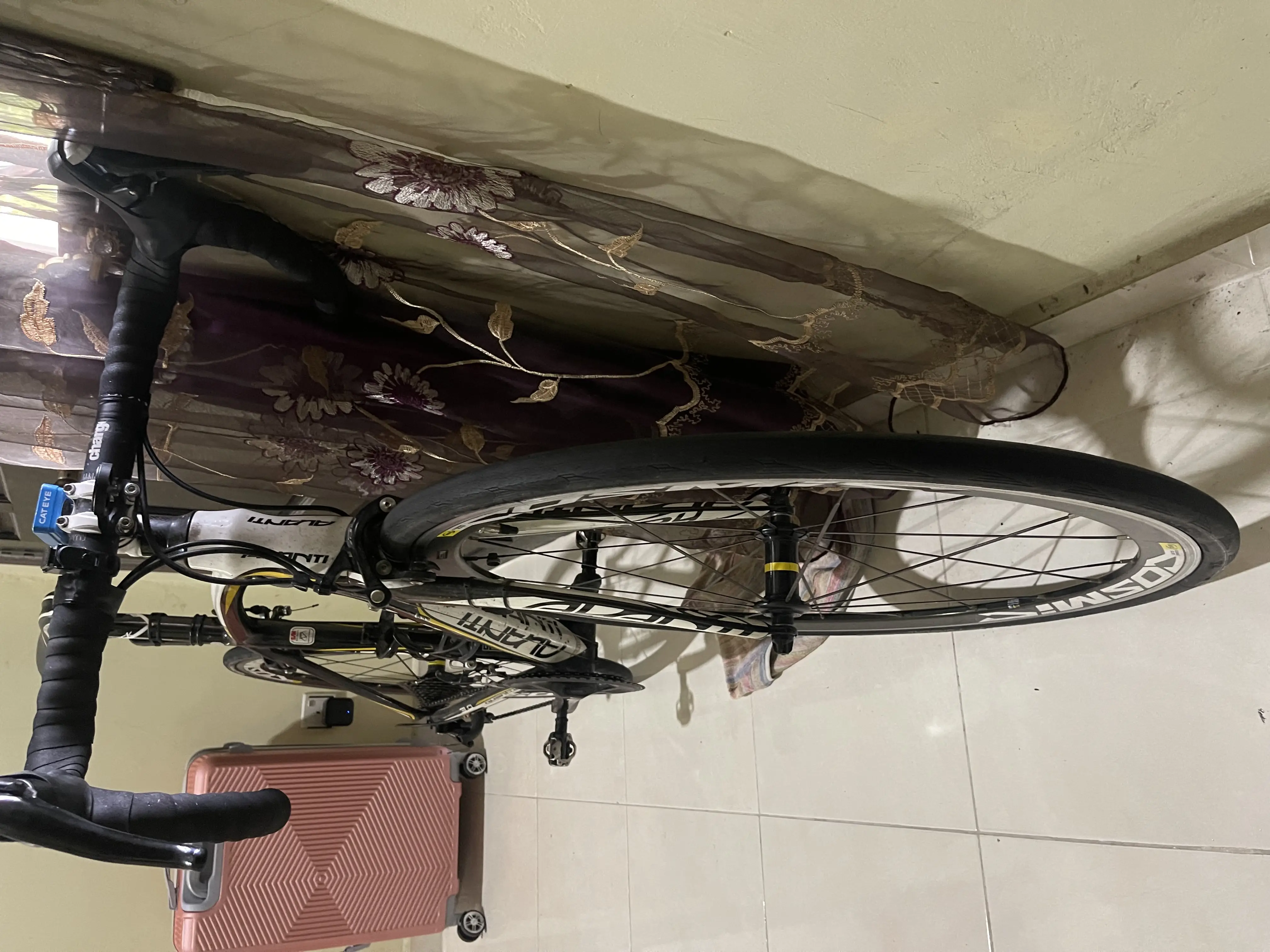 Avanti Quantum Shimano R7000 105 11 speed