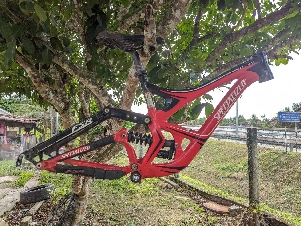 Specialized Demo 8 ii