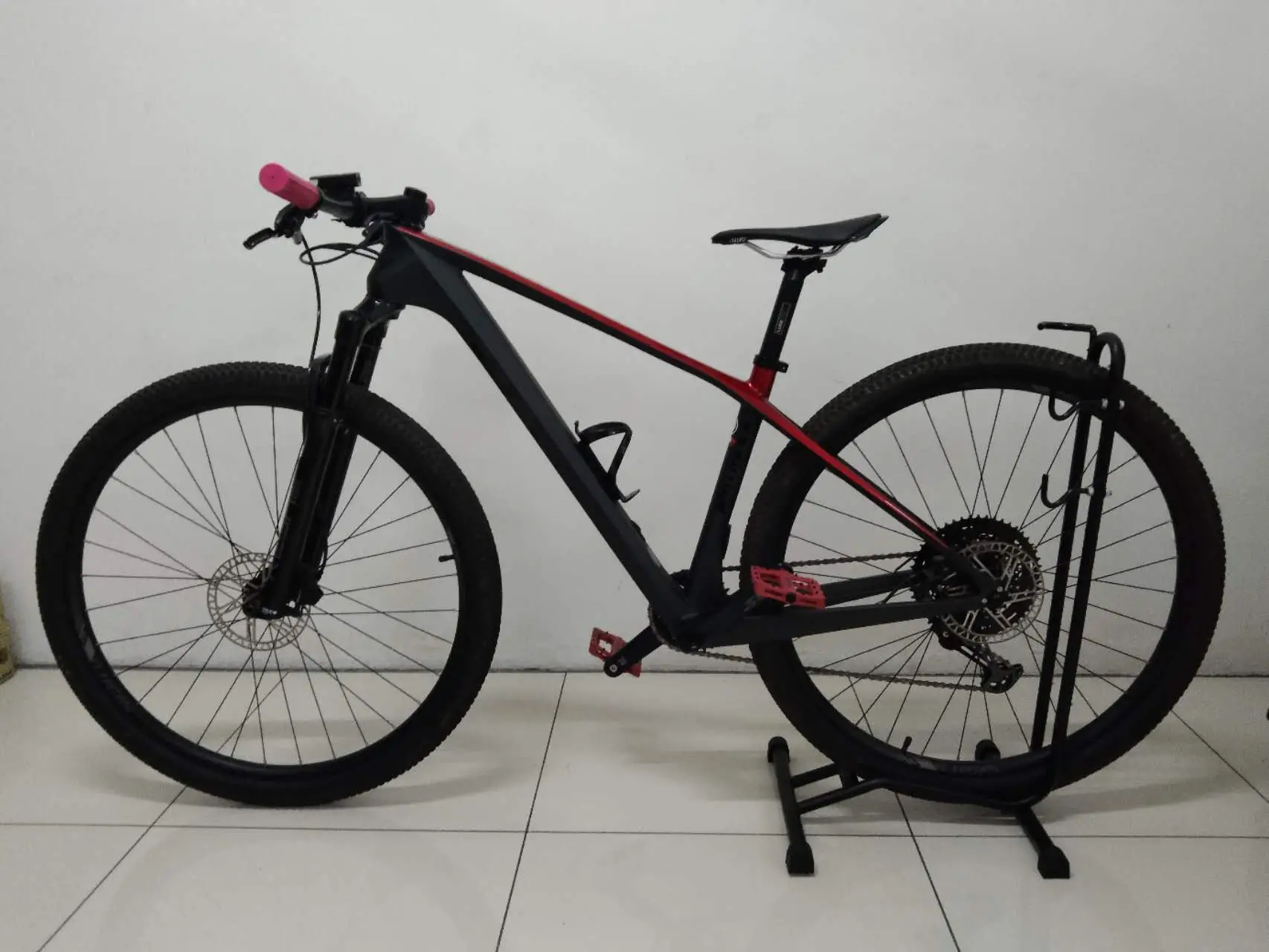 Used 29" Carbon MTB + Rockshox Reba