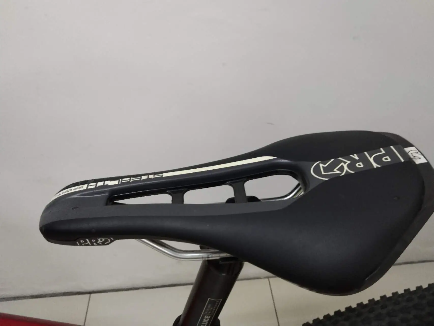 Used 29" Carbon MTB + Rockshox Reba