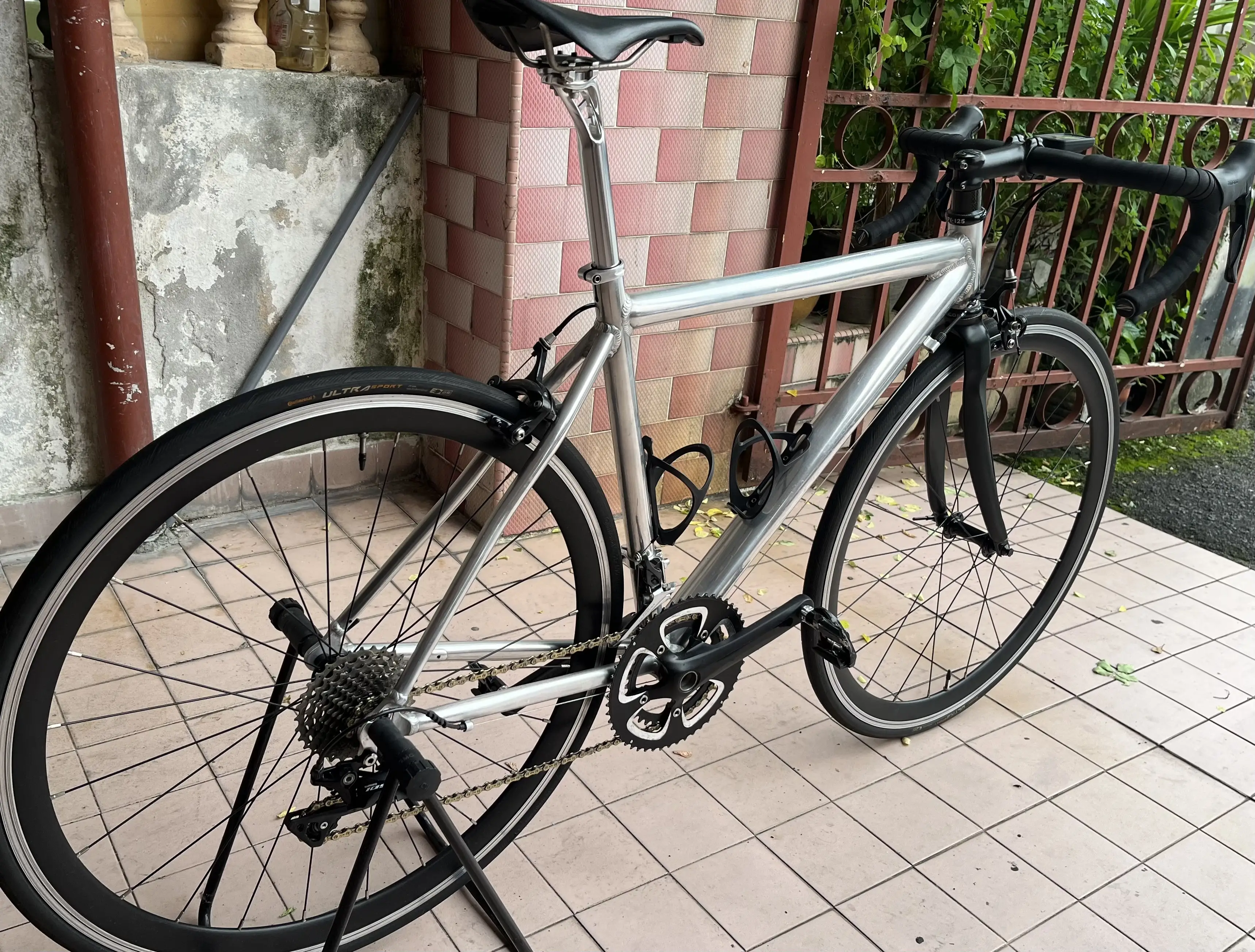 Polygon F100