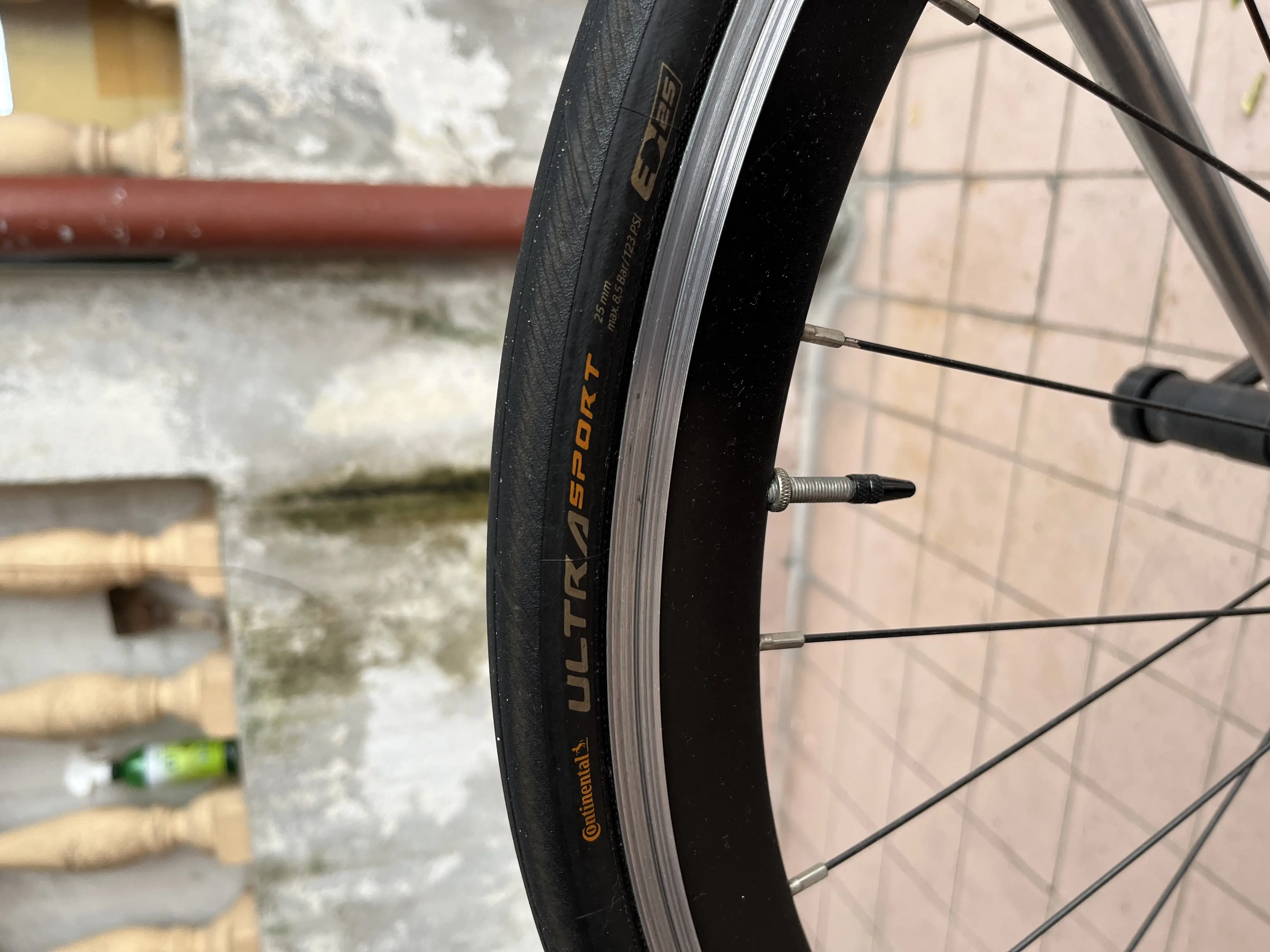 Polygon F100