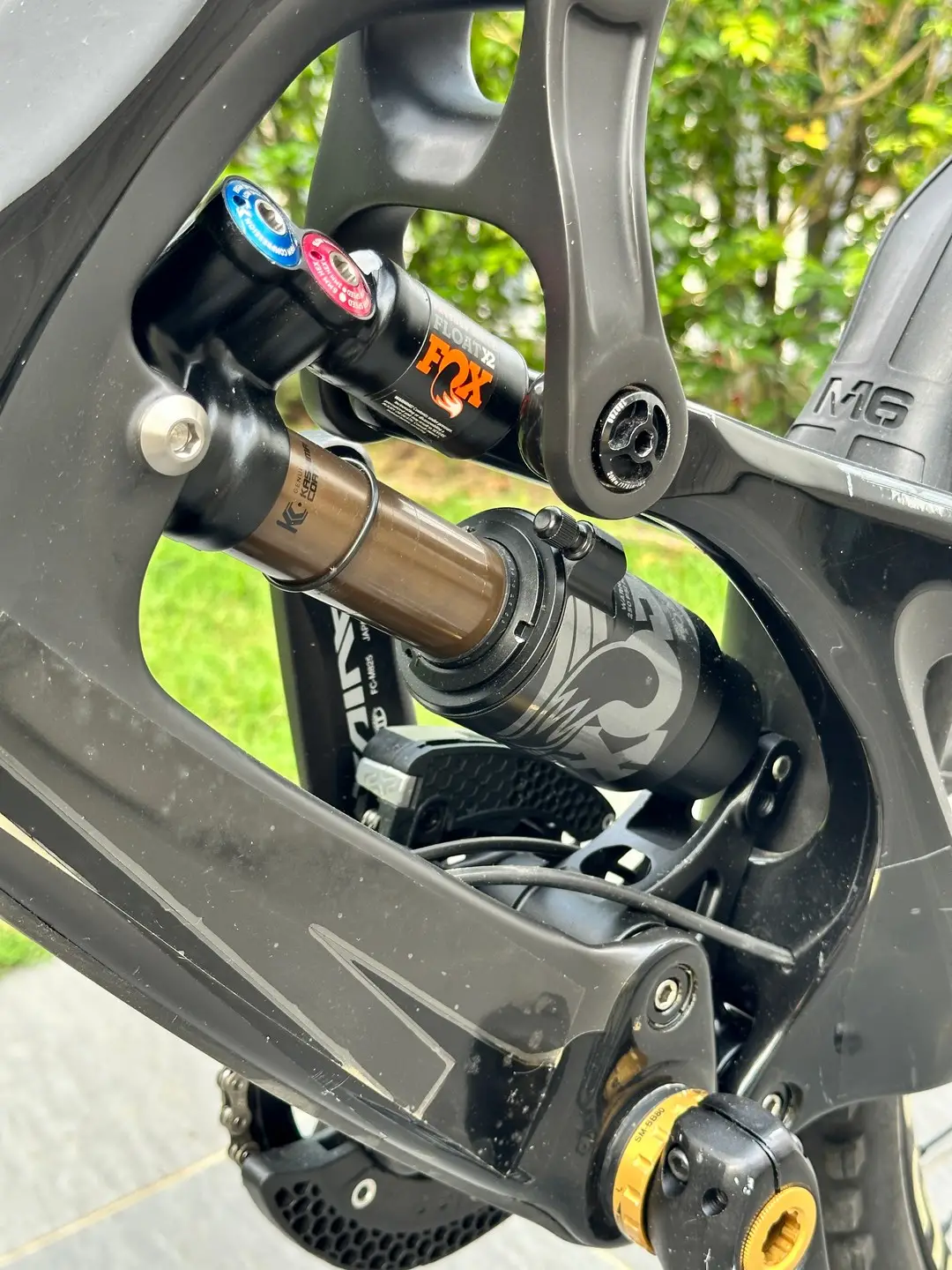 [WTS] Intense M16C Carbon Downhill Bike Complete