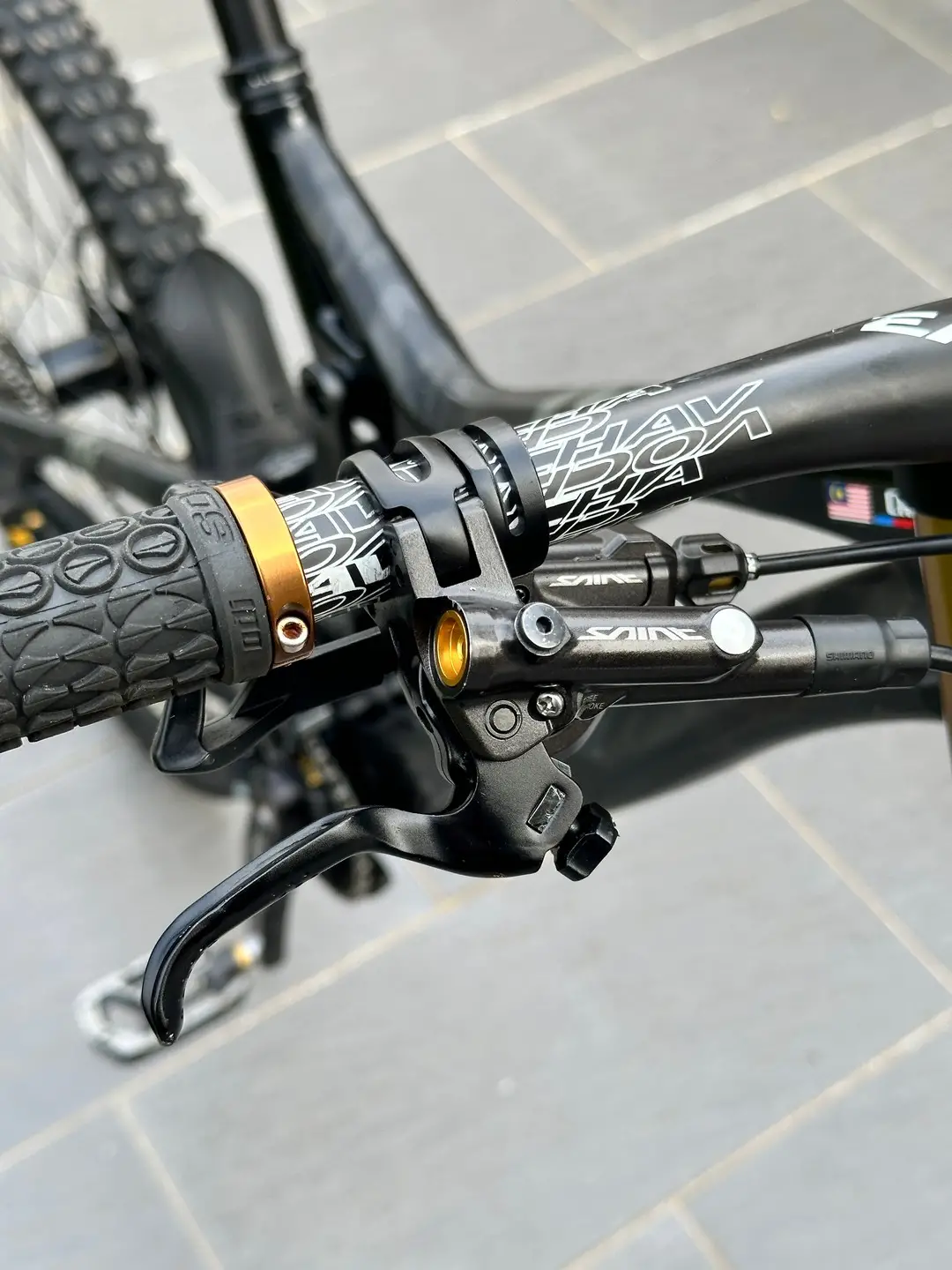 [WTS] Intense M16C Carbon Downhill Bike Complete