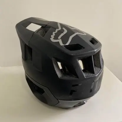 FOX Dropframe Helmet size L fit to M