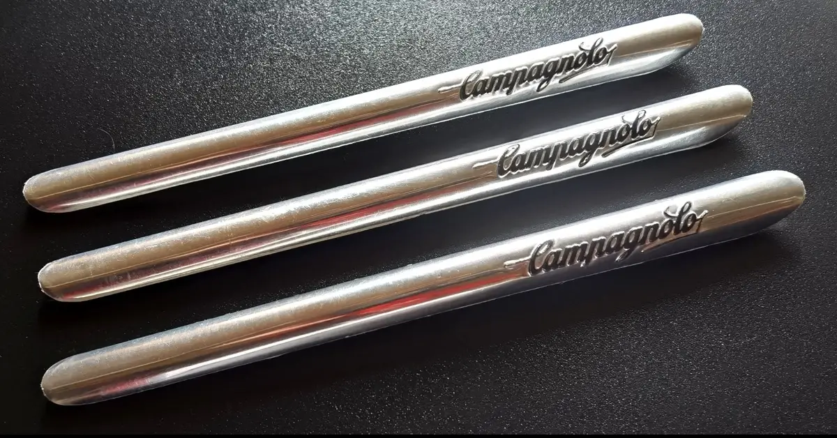 Roadbike chainstay protector