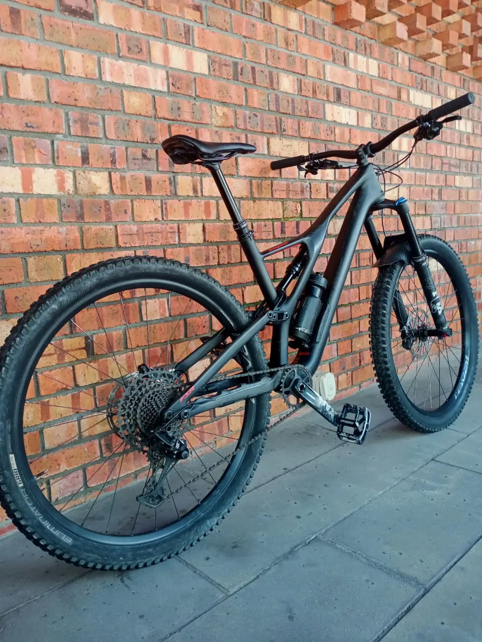 Specialized stumpjumper 2020 comp carbon 29 for sale