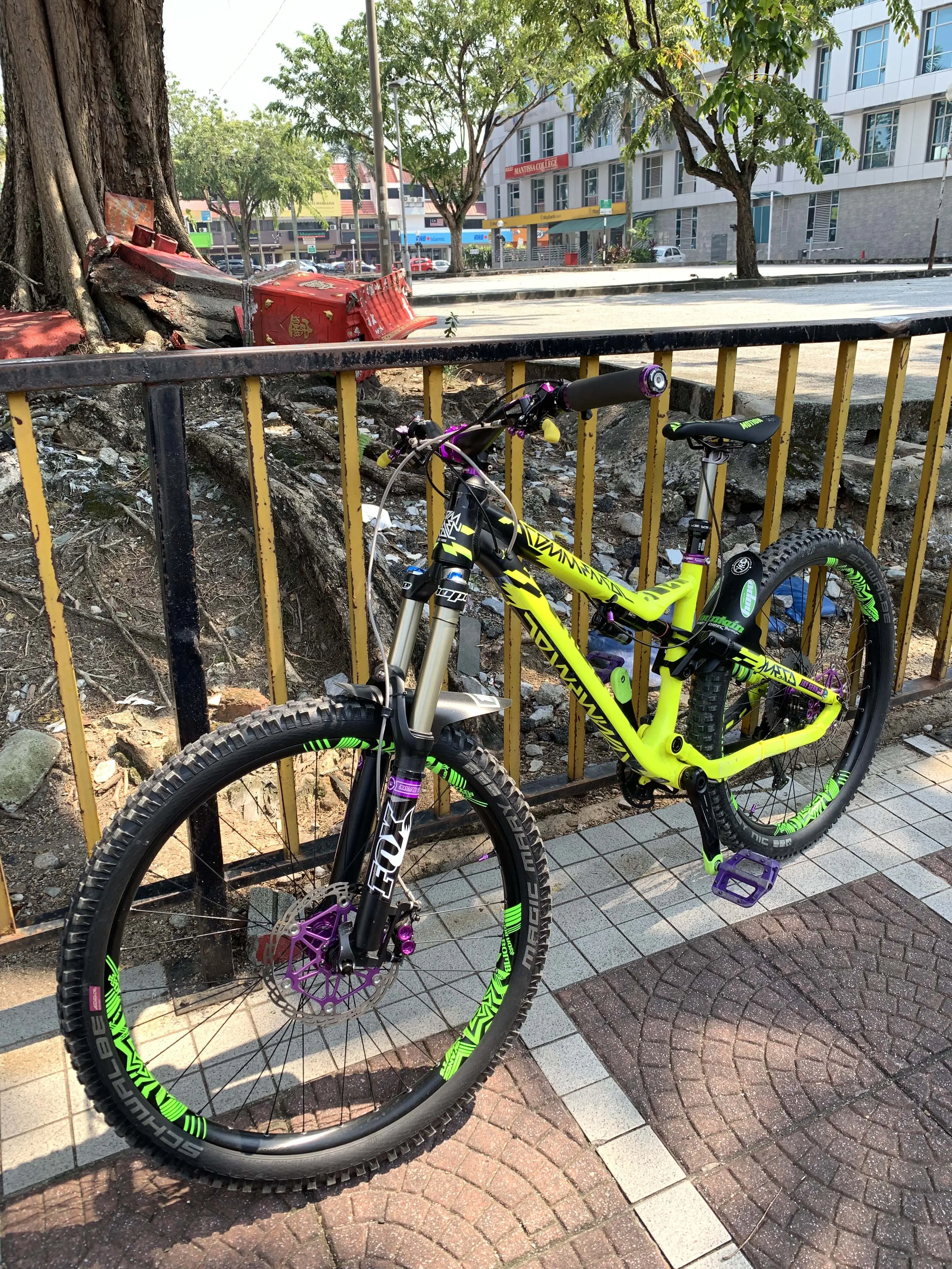 Commencal META AM V4