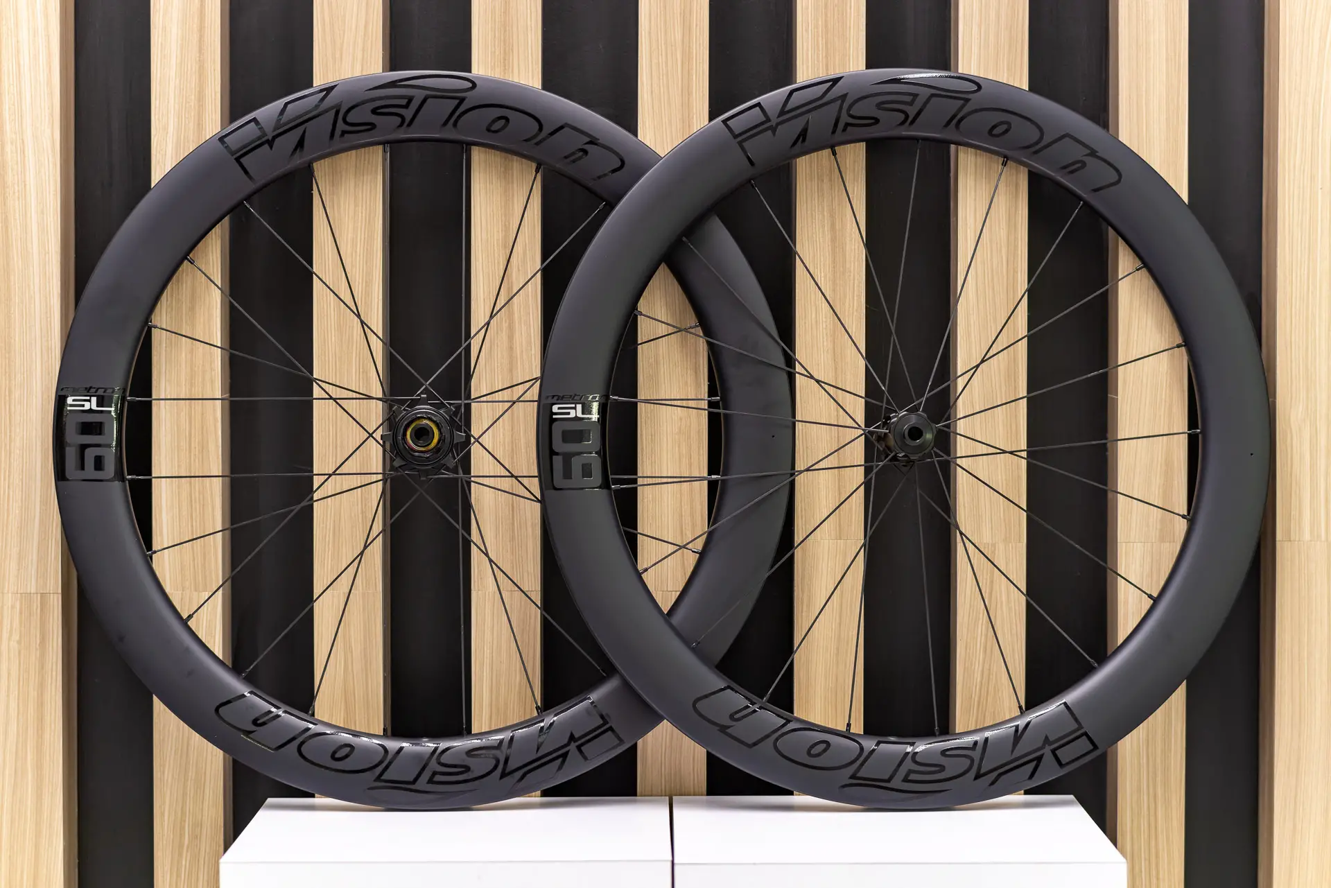 Vision Metron 60 SL DISC CLINCHER / Tubeless Ready Wheelset