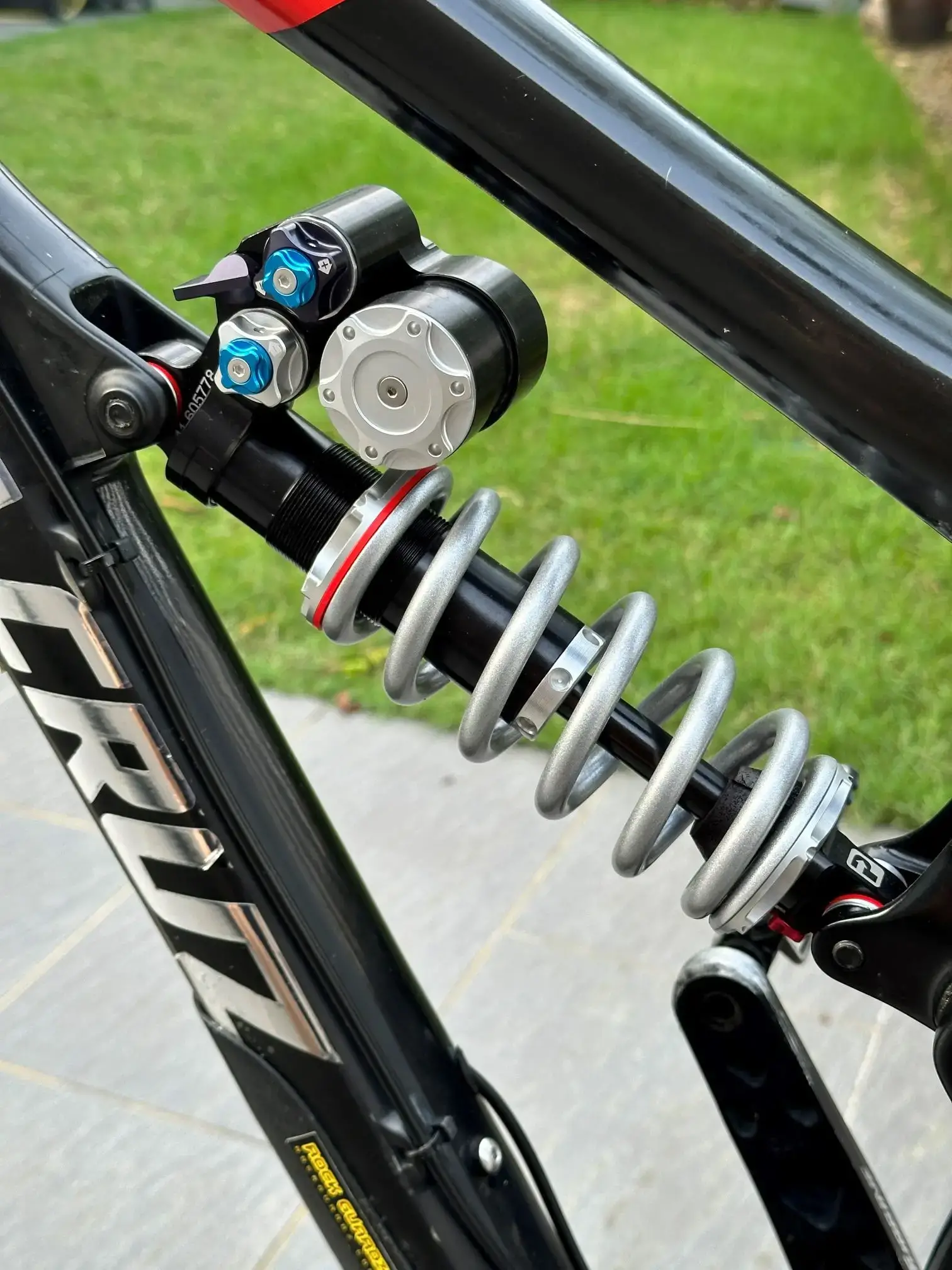 Push ElevenSix 11-6 coil shock 8.50" x 2.50" 216mm x 63mm Downhill Enduro