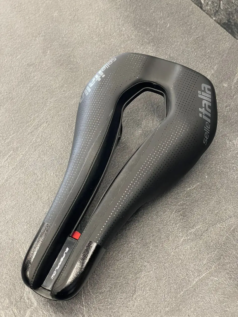 SELLE ITALIA WATT CARBON SADDLE CHEAP CHEAP SELLING !