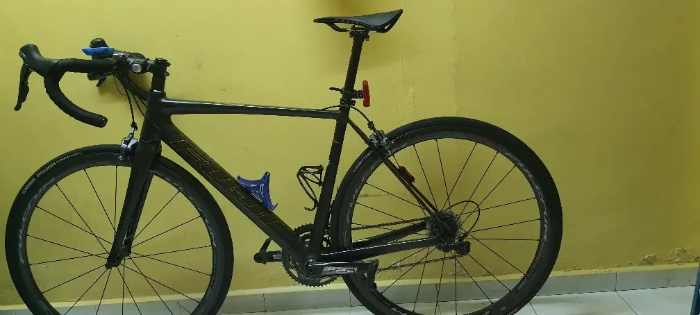 Uesd - FUJI SL ELITE ROAD BIKE SIZE: M 54