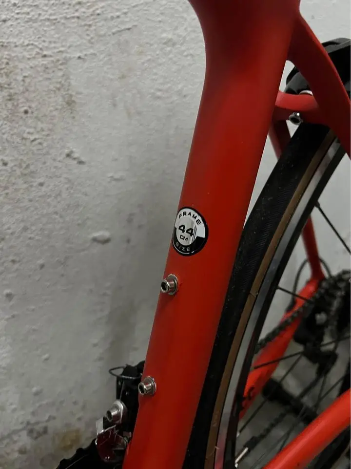 Alcott Ascari Lite rare red/orange matte colour