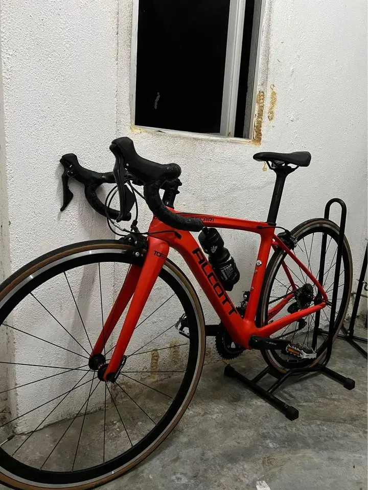 Alcott Ascari Lite rare red/orange matte colour