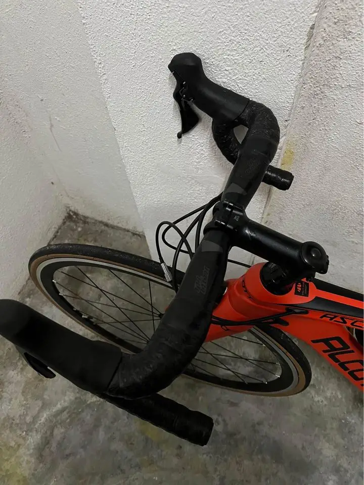 Alcott Ascari Lite rare red/orange matte colour