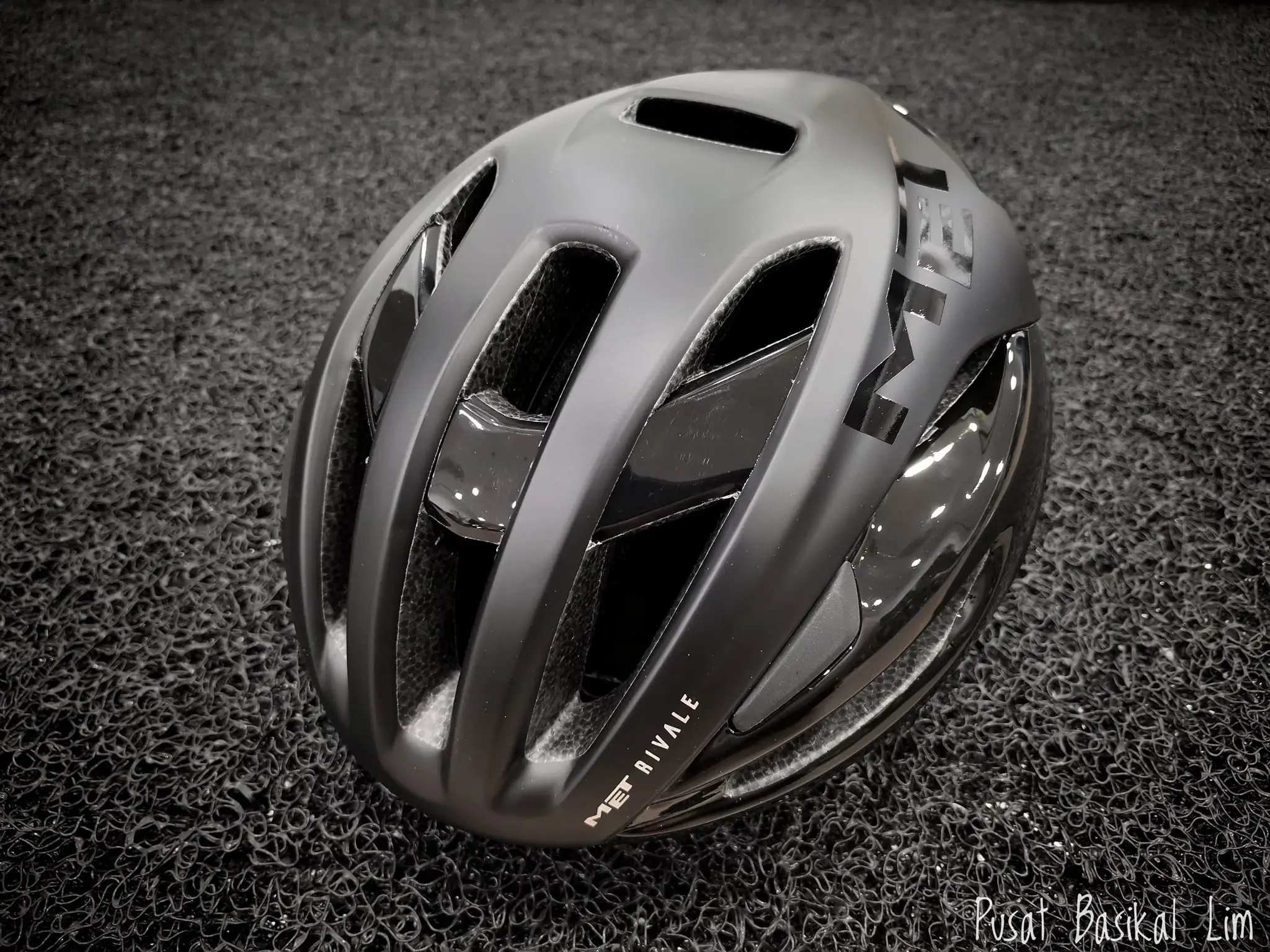 Met Rivale Mips Helmet