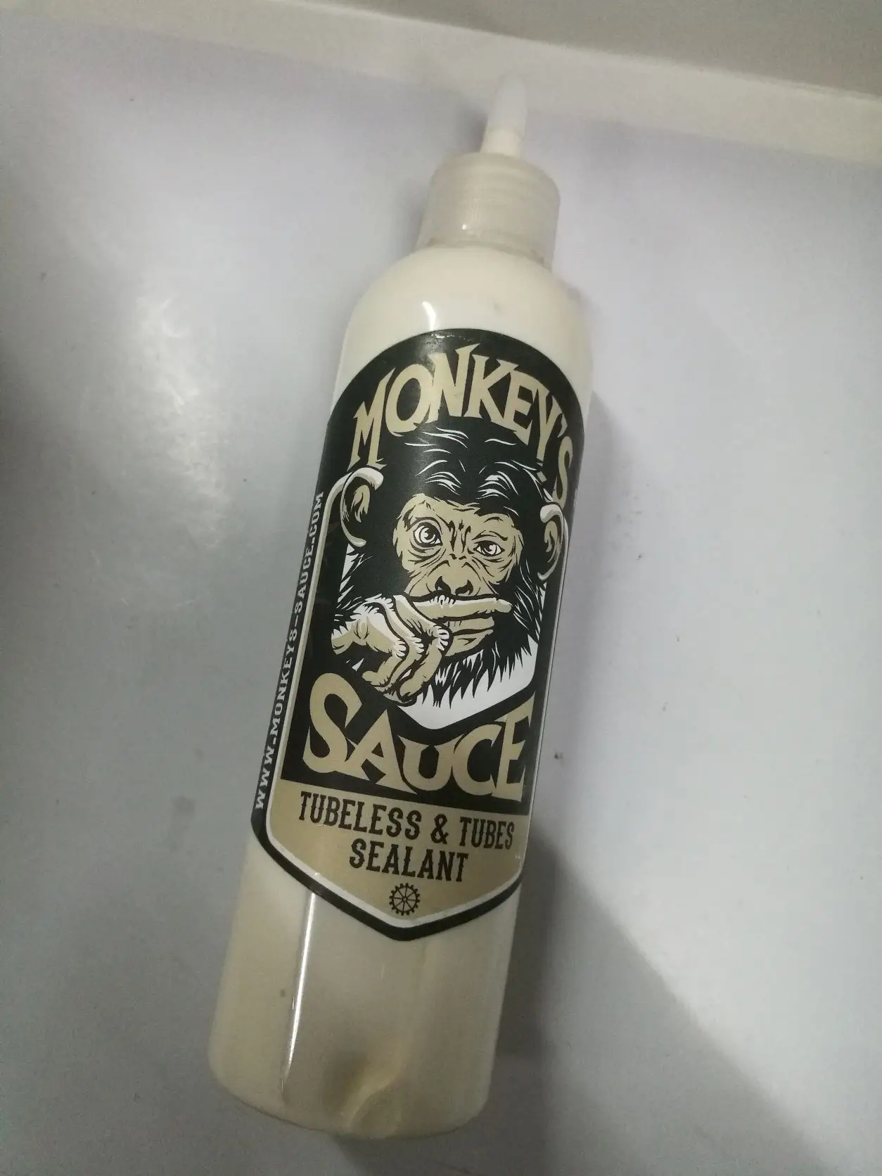 MONKEYS SAUCE TUBELESS & TUBES SEALANT (250ML)