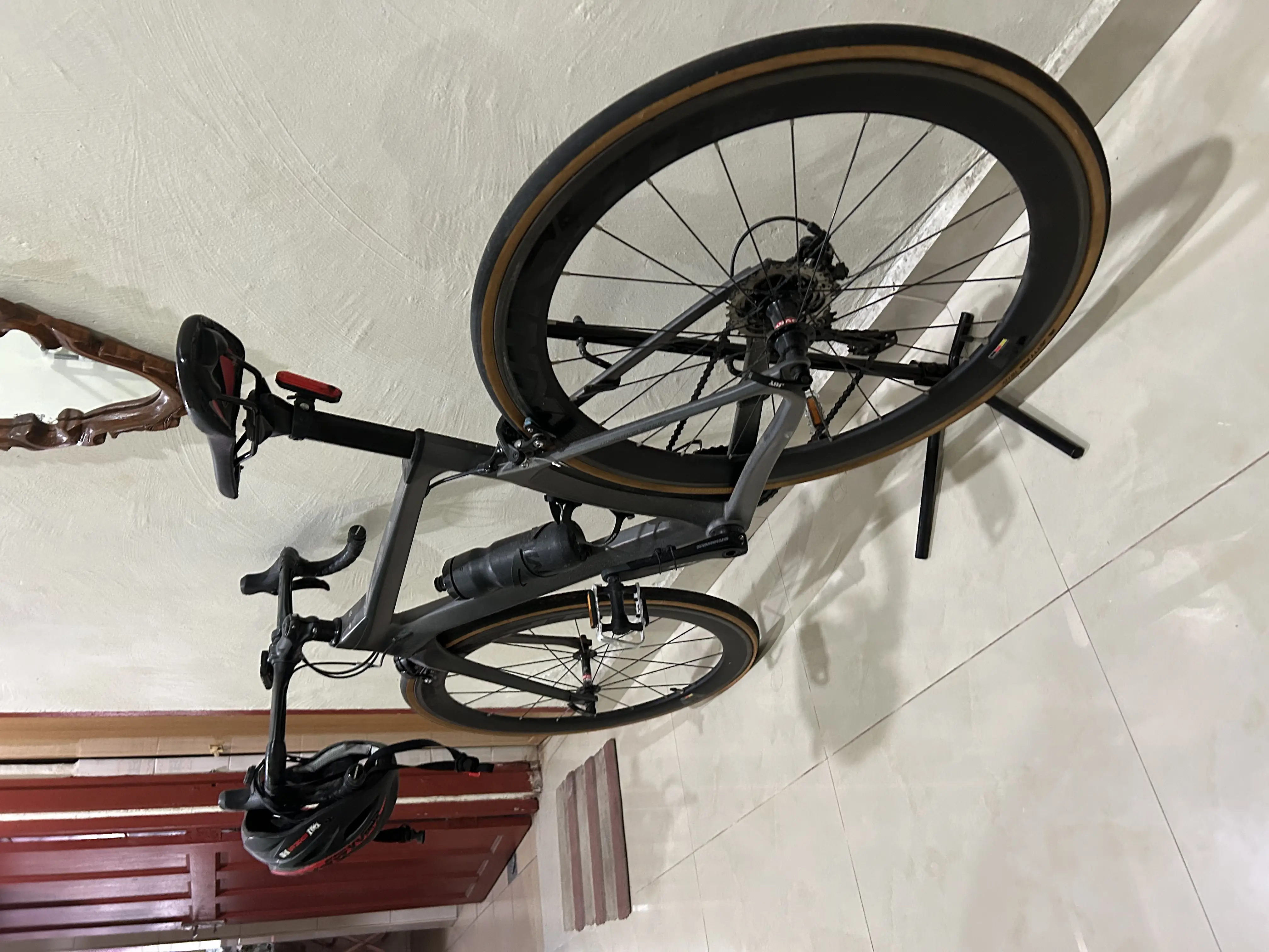 Alcott Zagato Lite Road Bike comes with Bryton bike comp