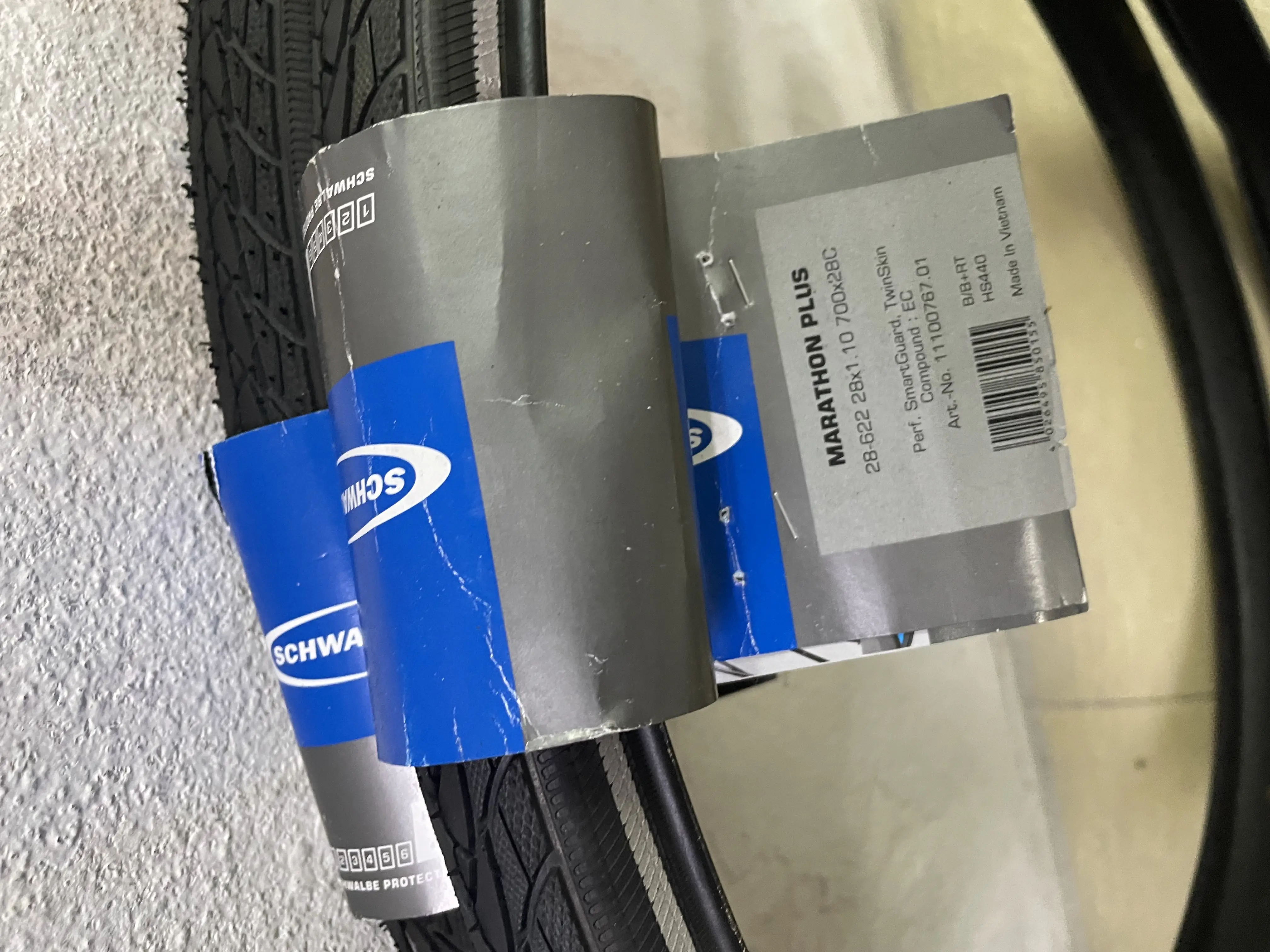 Schwalbe Marathon plus 700cc New tire for sale
