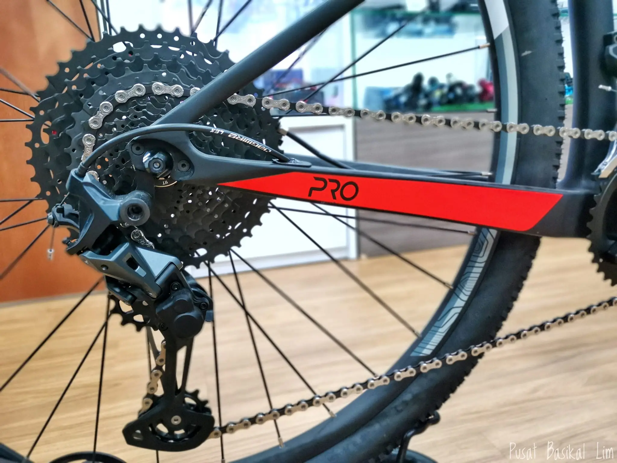 Trinx V1000 Pro 29 Carbon MTB