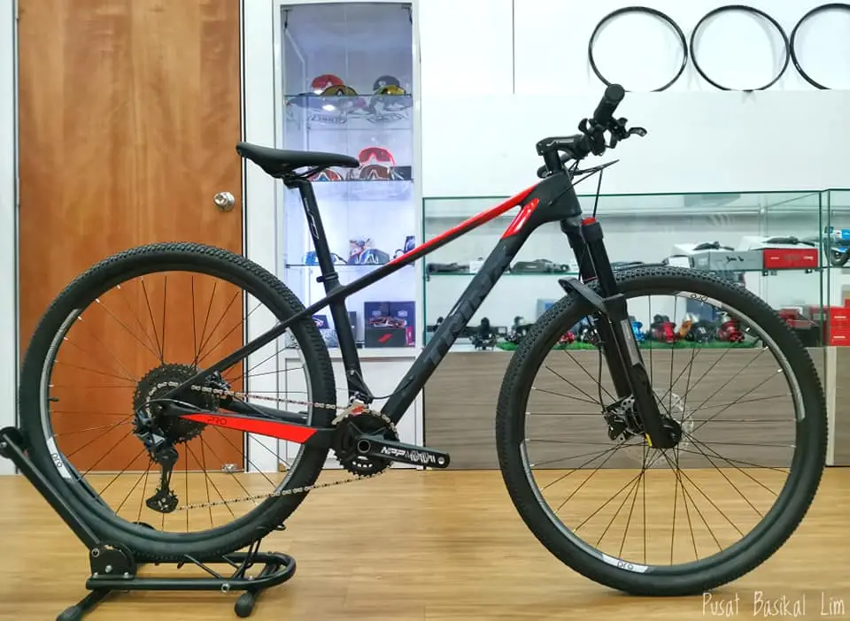 Trinx V1000 Pro 29 Carbon MTB
