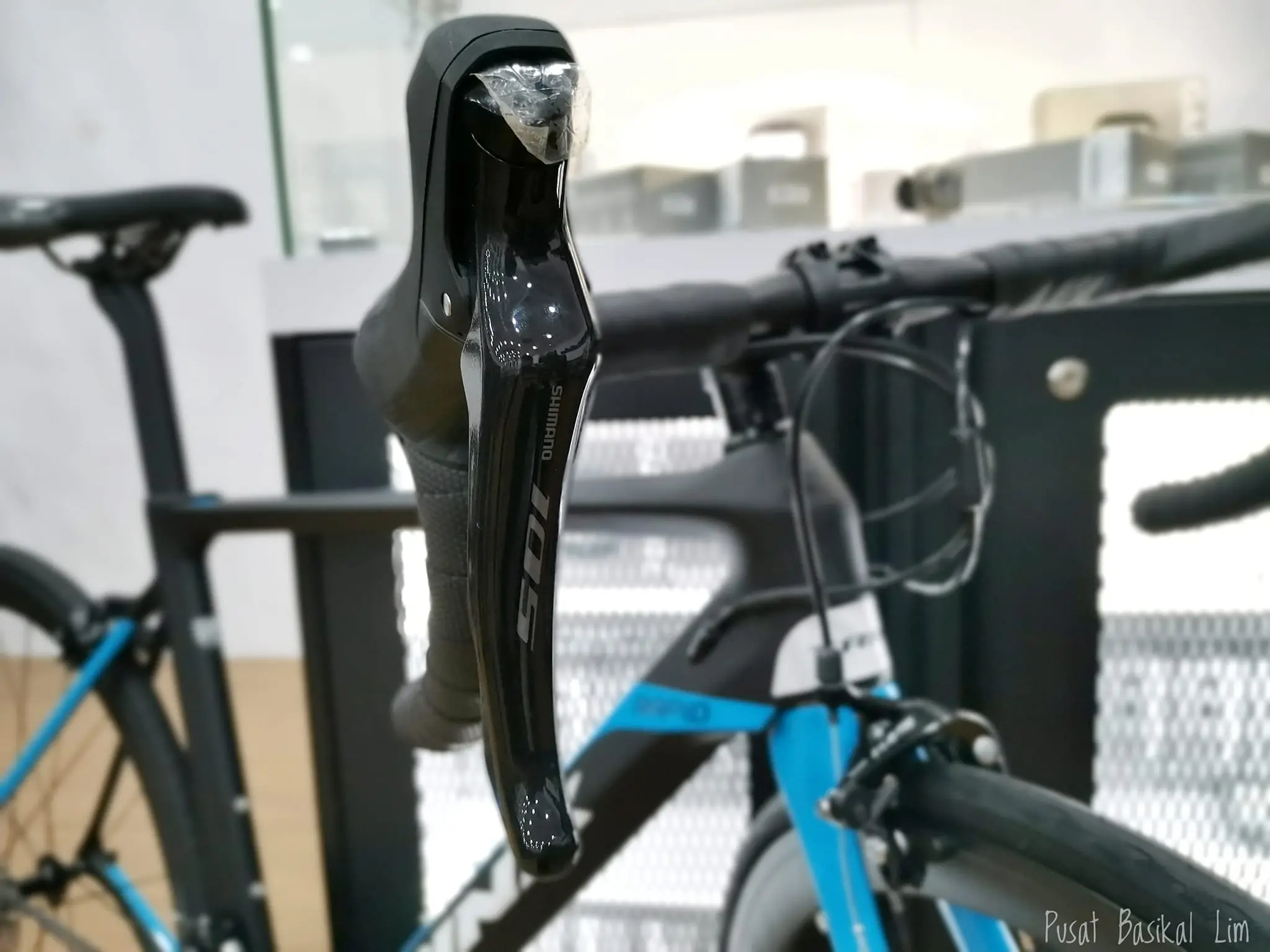 Trinx Rapid 2.0 Carbon Road Bike
