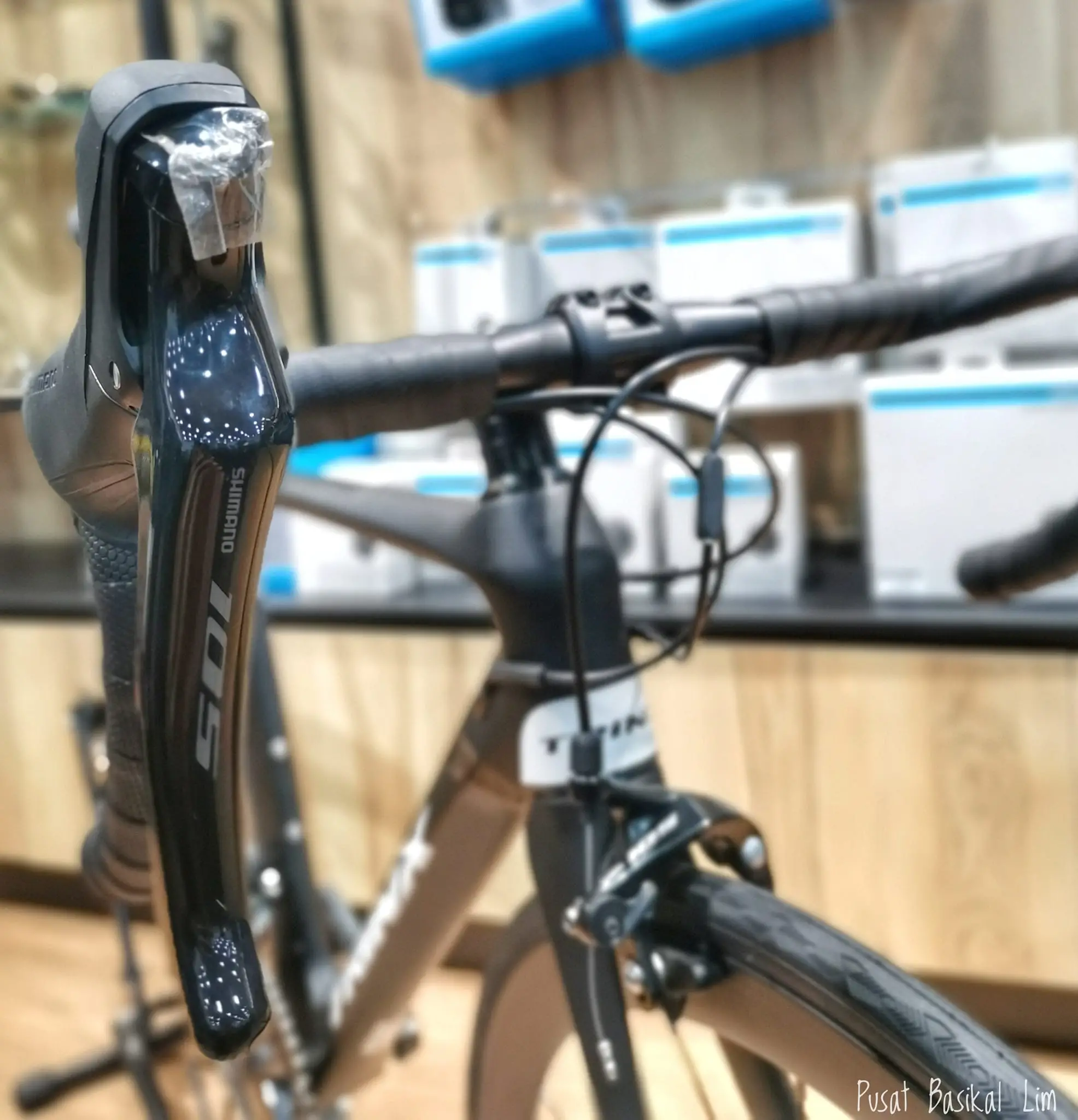 Trinx Rapid 2.0 Carbon Road Bike