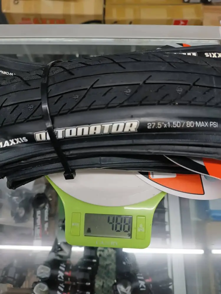 MAXXIS DETONATOR MTB TIRE 27.5x1.50 SLICK TIRE ONROAD
