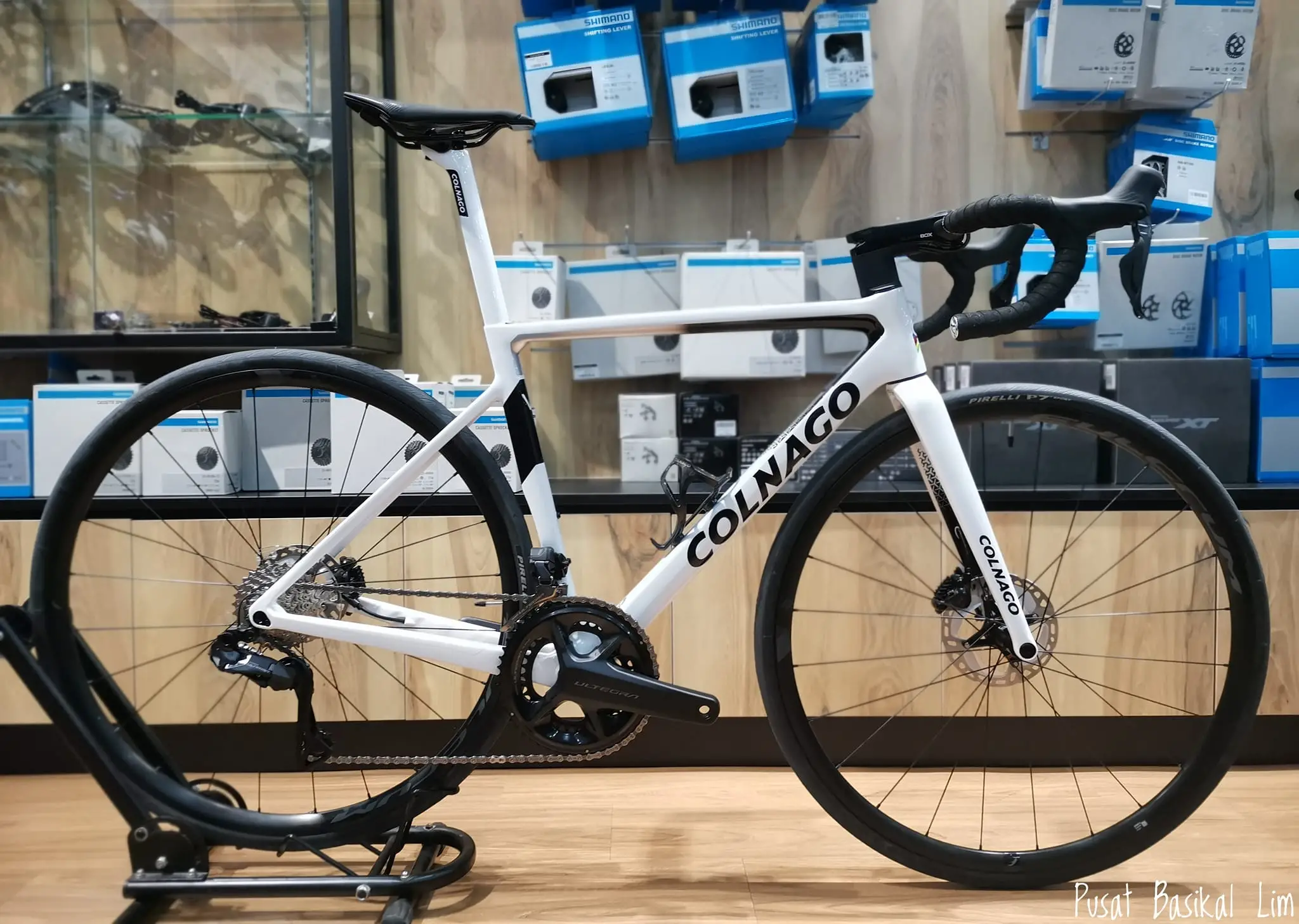 Colnago V3 Ultegra DI2 Disc Road Bike
