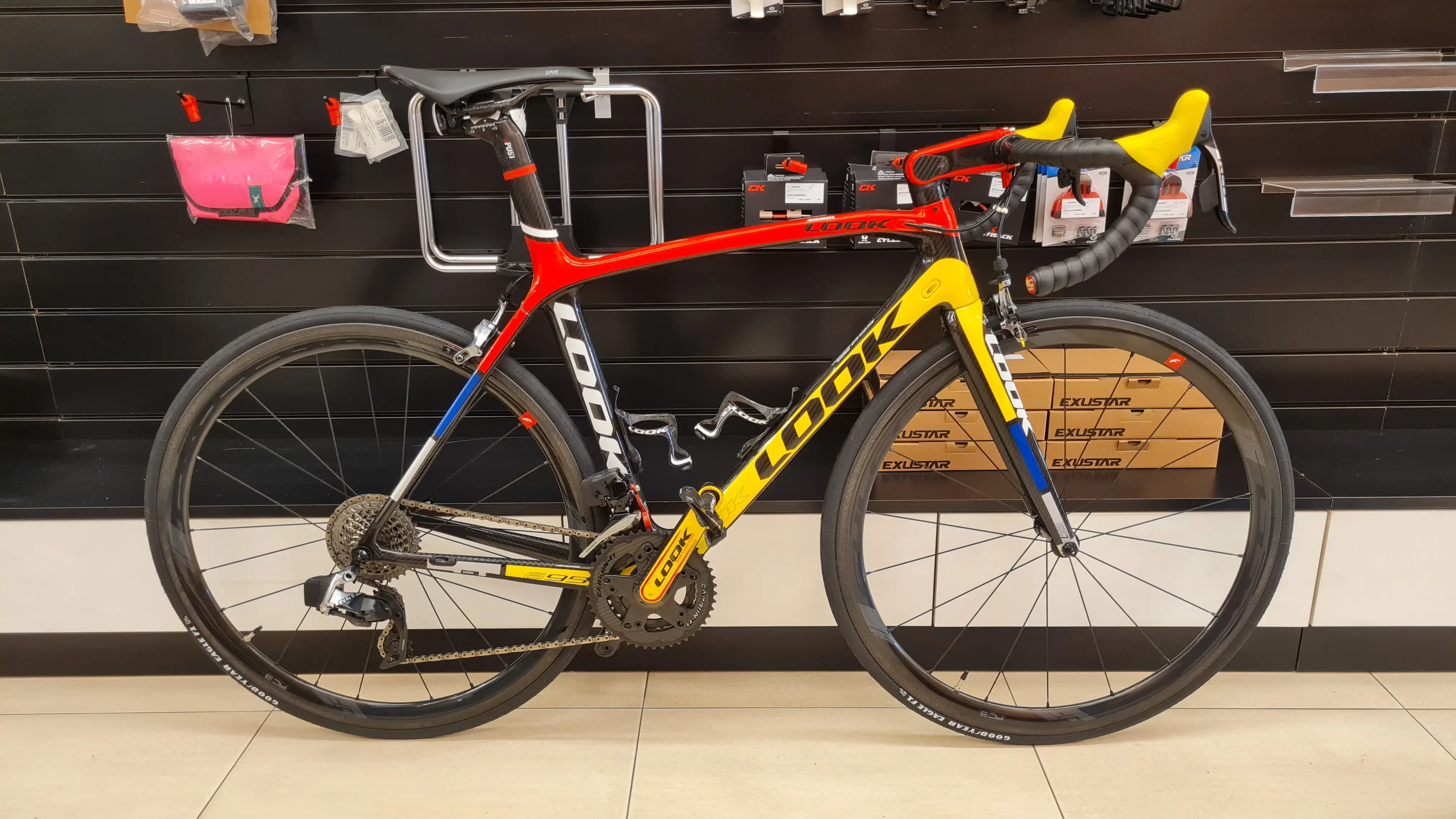 Look 695 complete bike for sale(MONDRAIN)