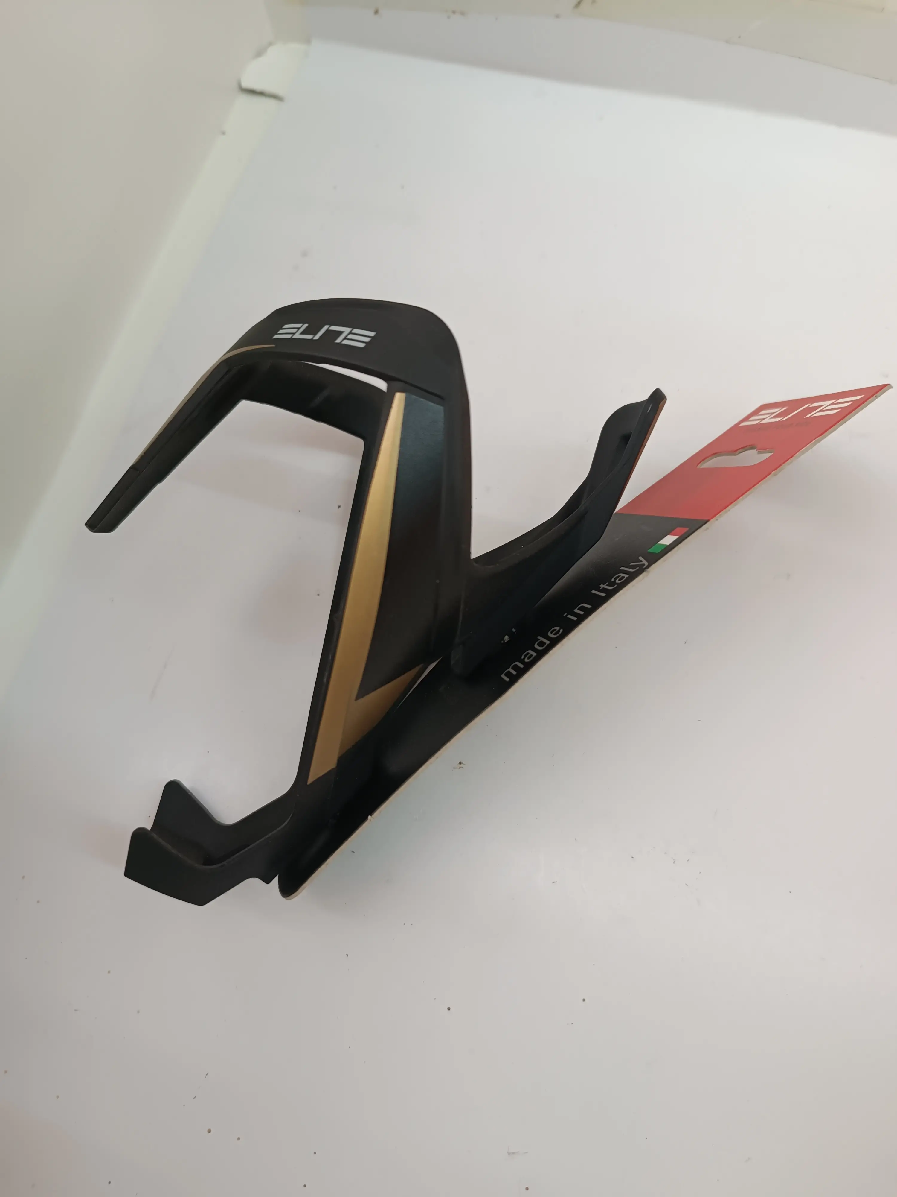 ELITE VICO CARBON BOTTLE CAGE (BLACK-GOLD)