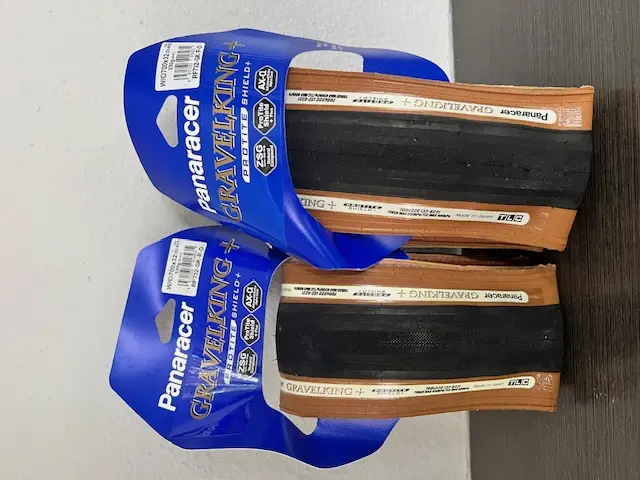 Panaracer GravelKing + Tires