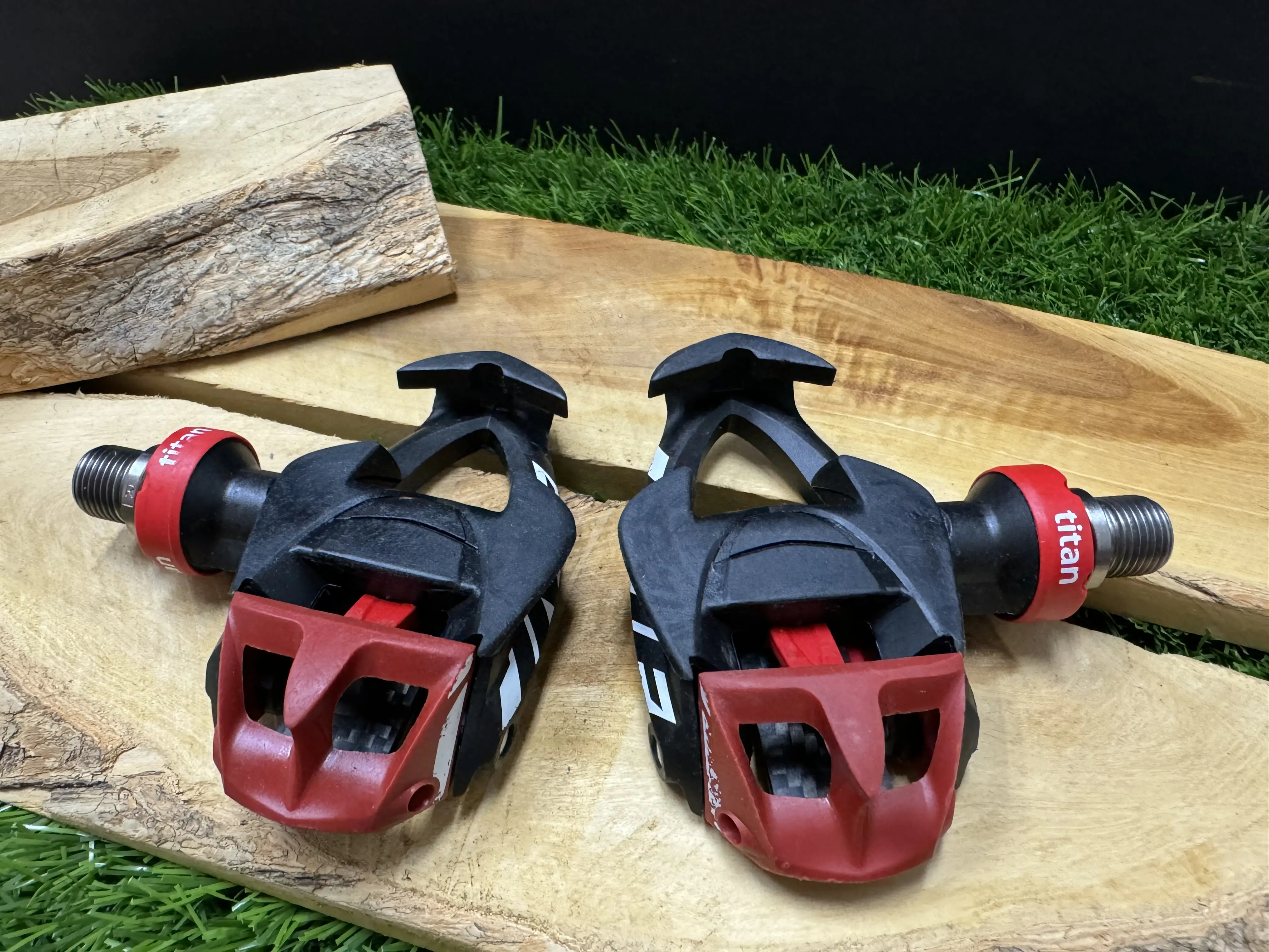 Time Titan Carboflex flecible carbon blade red/black - used