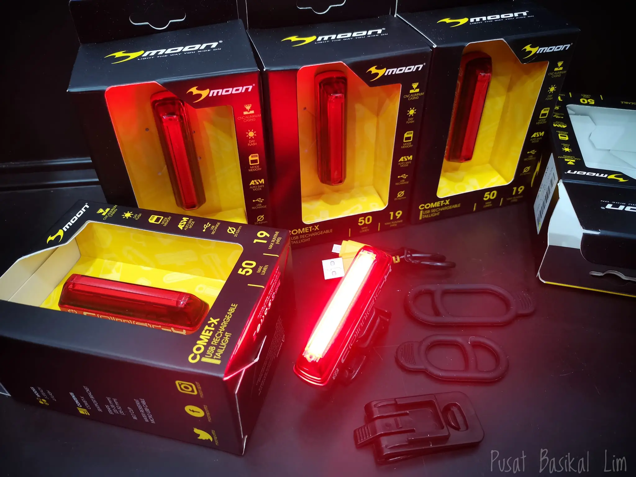 Moon Comet-X USB Rechargeable Taillight