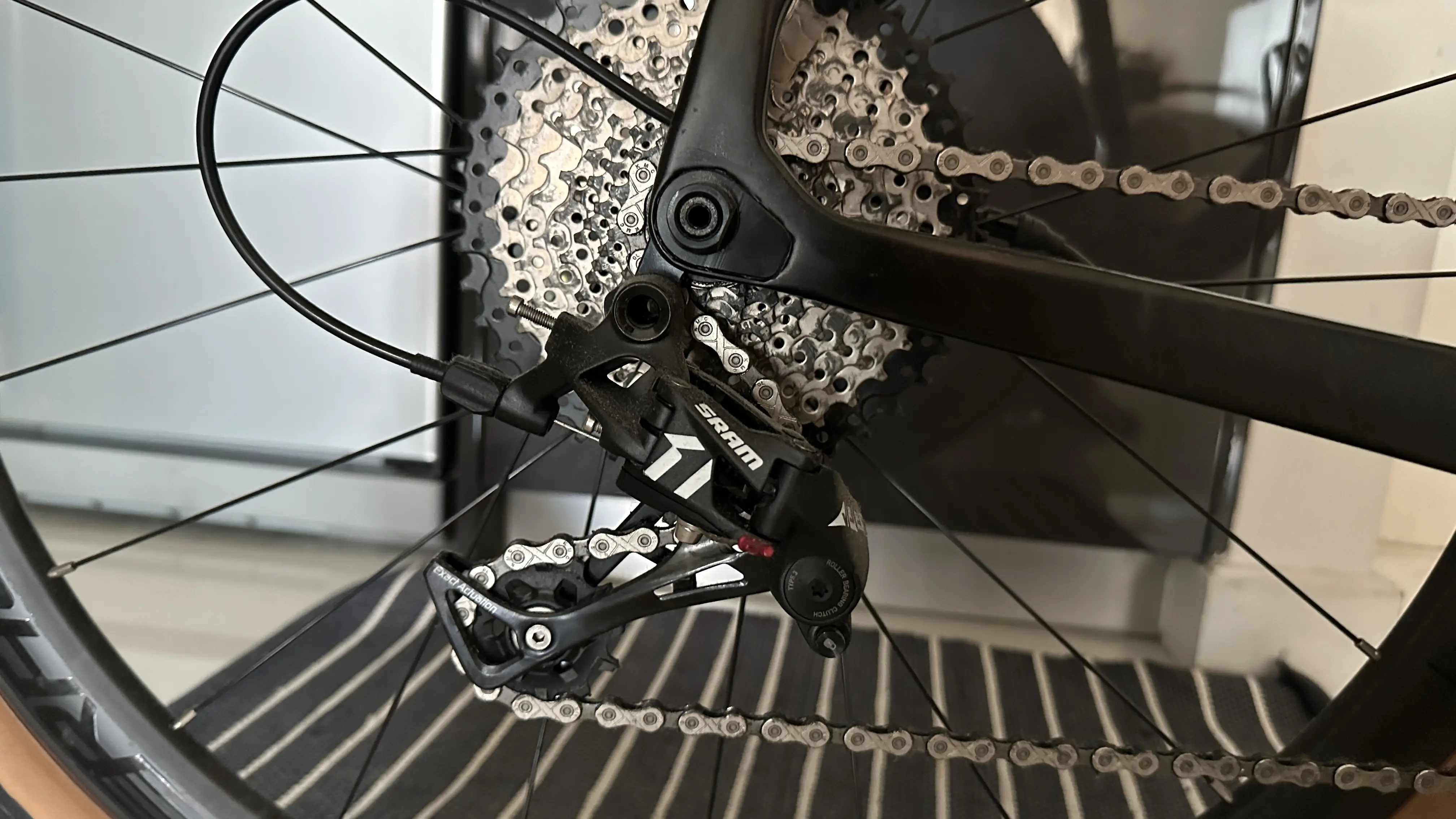 Geometric Escape APEX 1 Gravel Bike (Used)