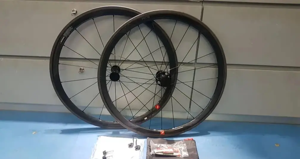 Fulcrum Wind 40C RimBrake -Carbon Wheelset- (40mm) (Brand New !!)