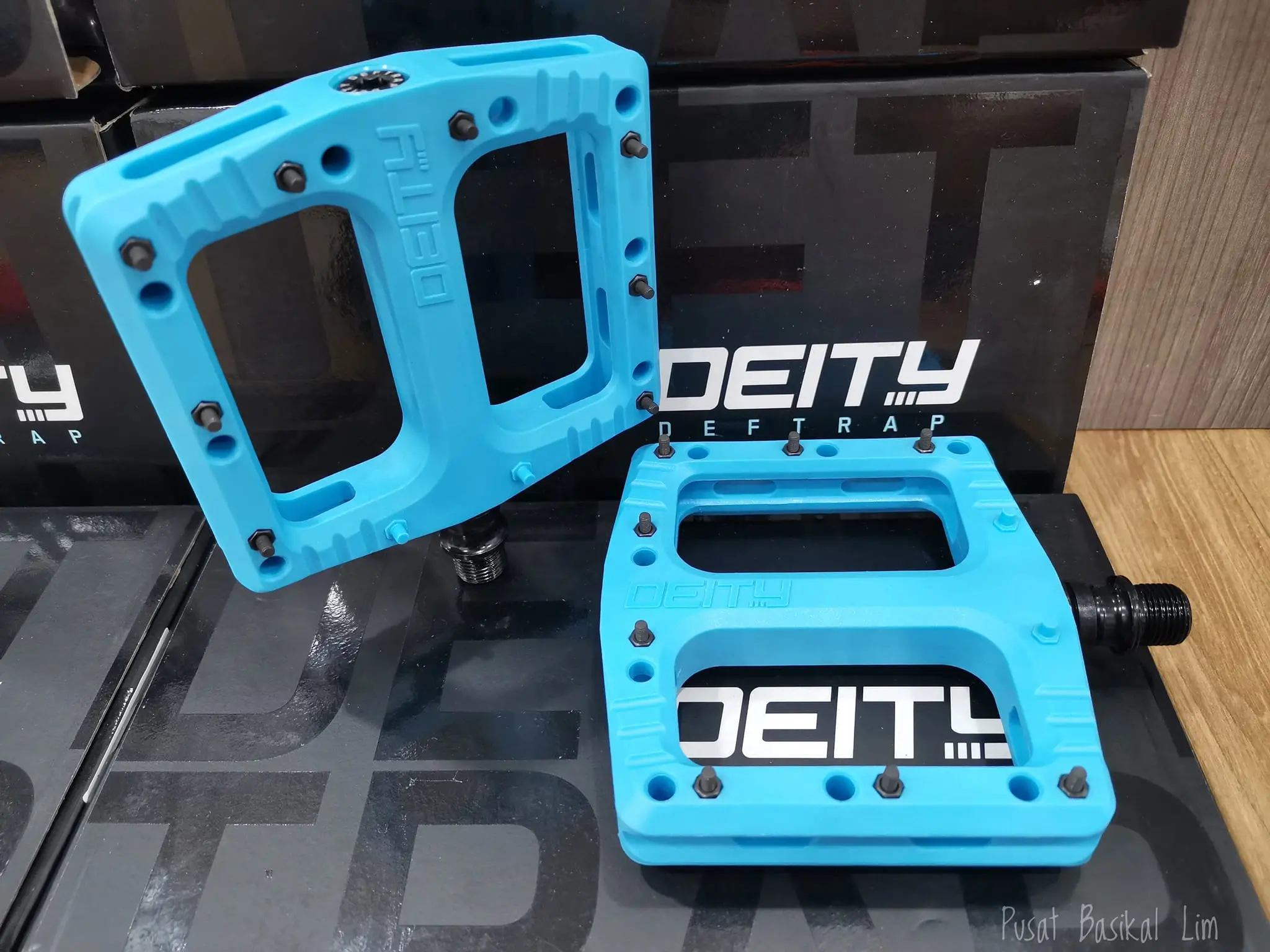 Deity Deftrap Pedals