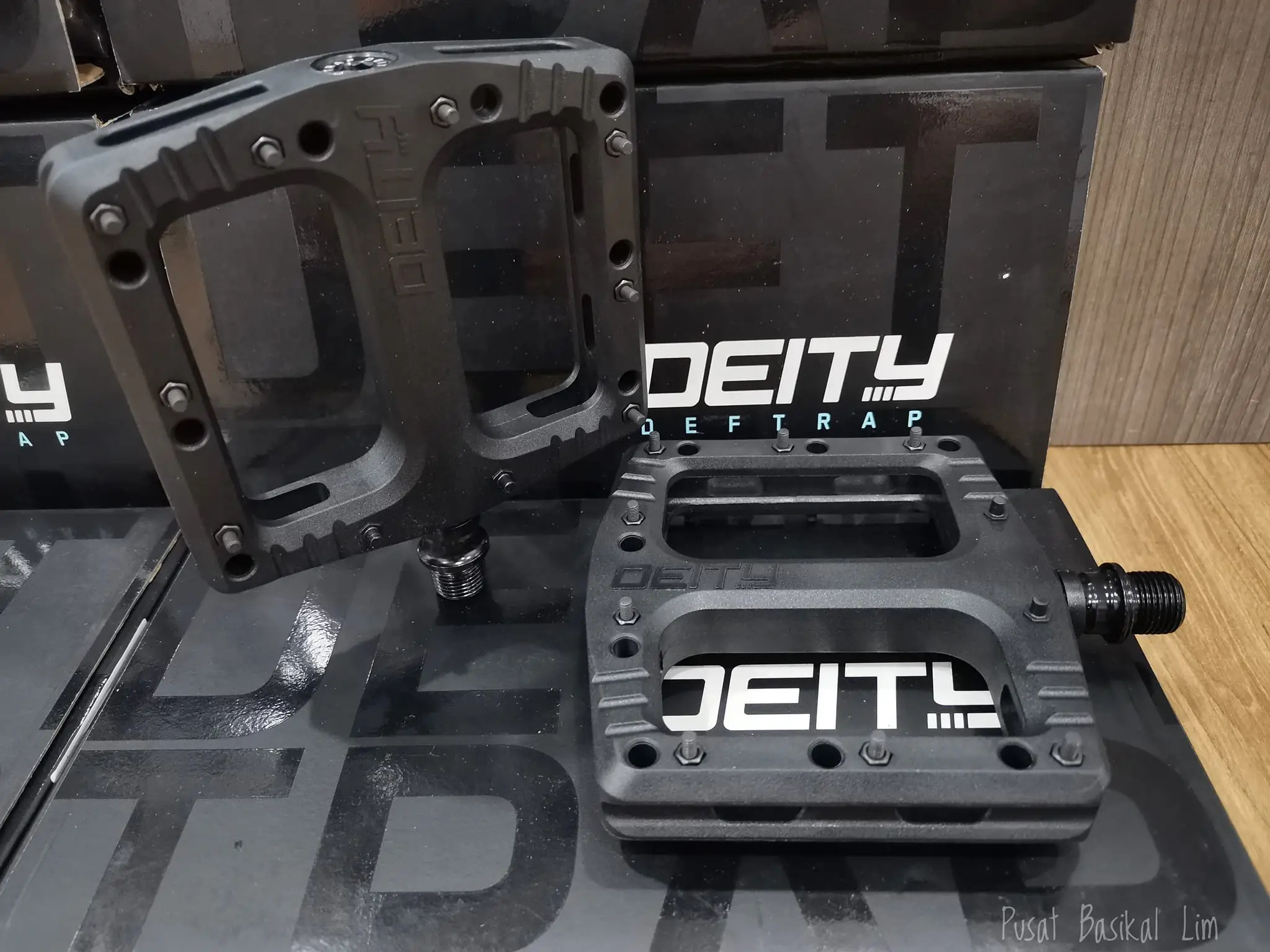 Deity Deftrap Pedals
