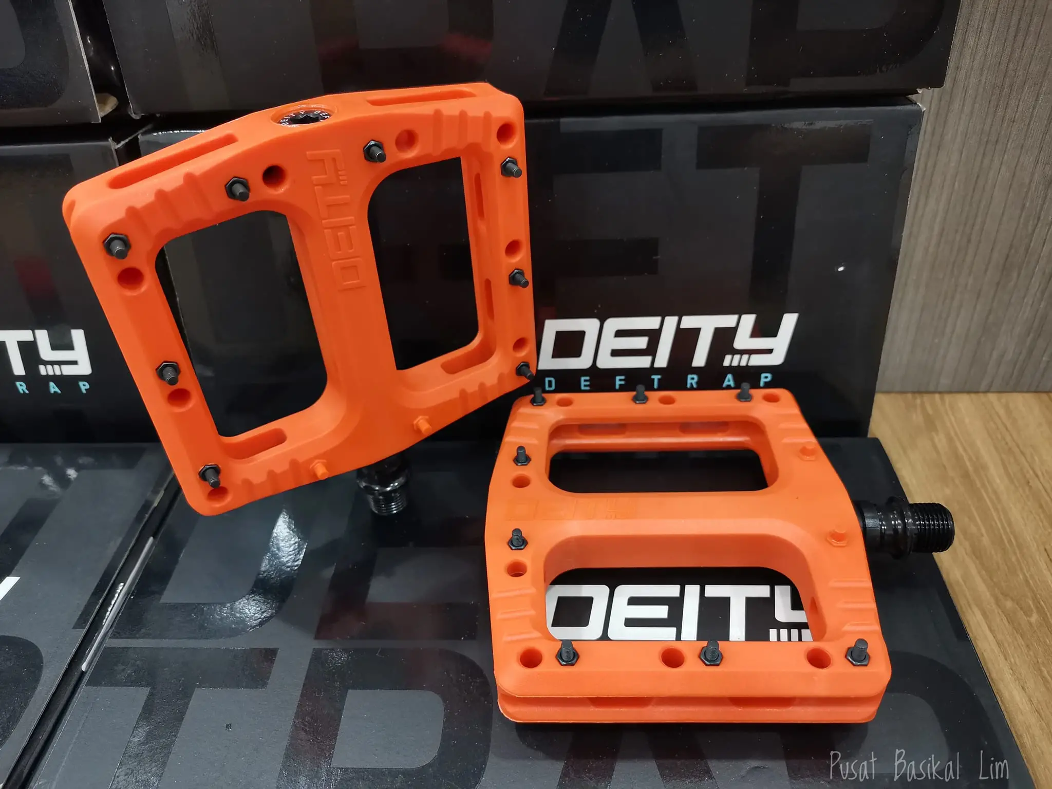 Deity Deftrap Pedals