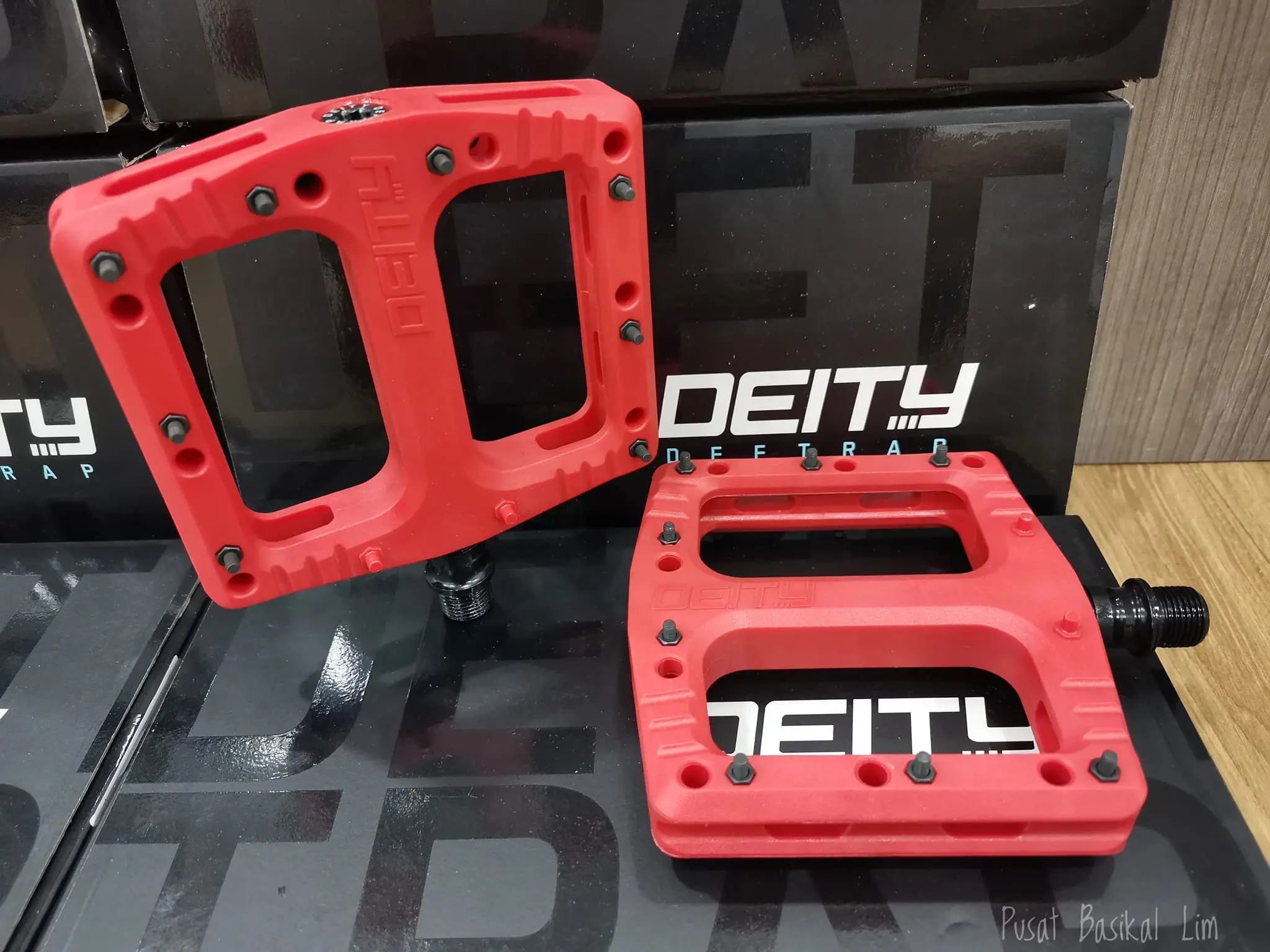 Deity Deftrap Pedals