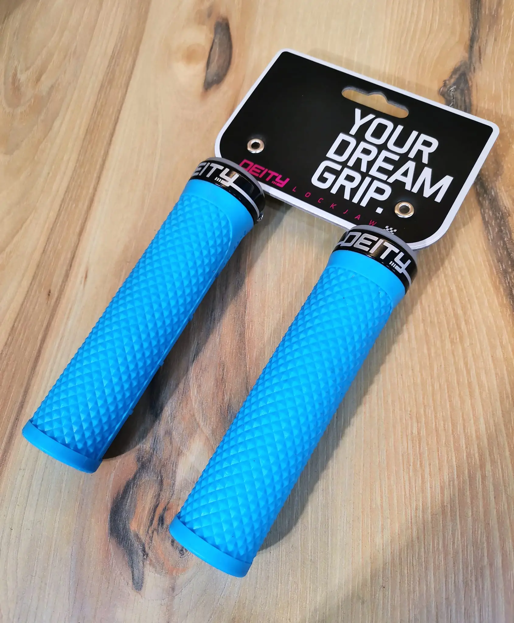 DEITY Lockjaw Grip