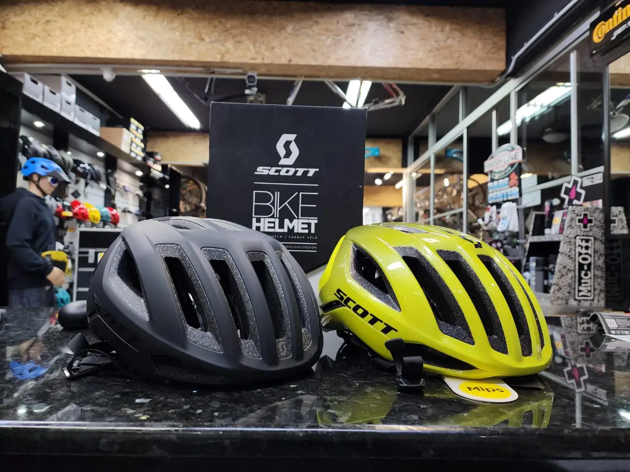 SCOTT CENTRIC PLUS (CE) (MIPS) (L SIZE)