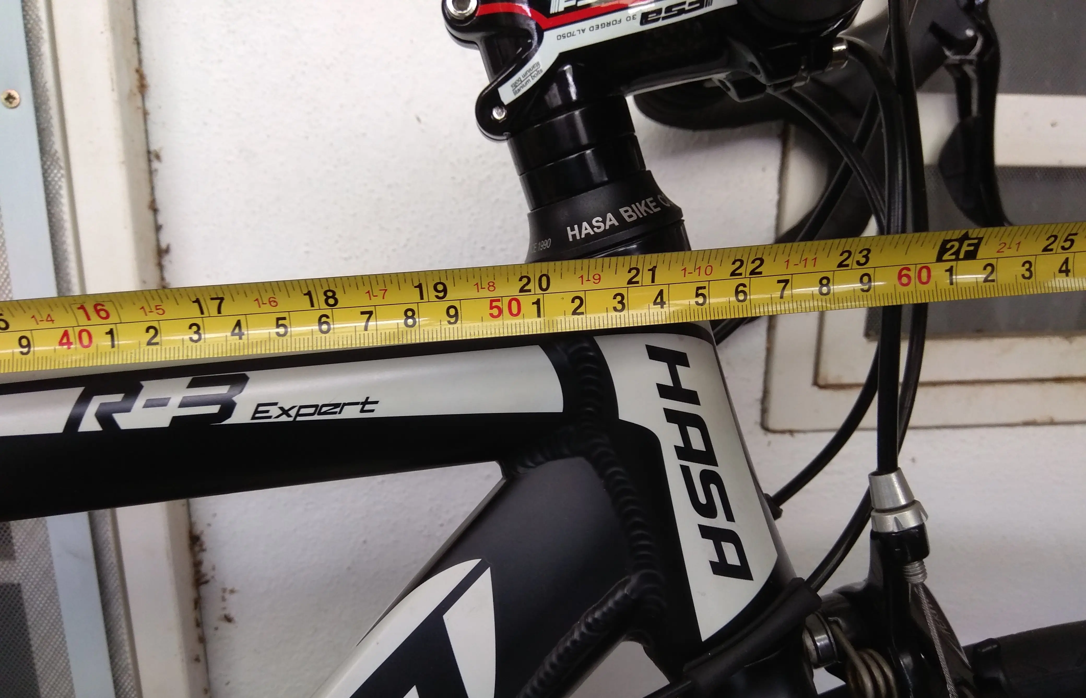 Roadbike 11 speed size 50 with Carbon Clincher
