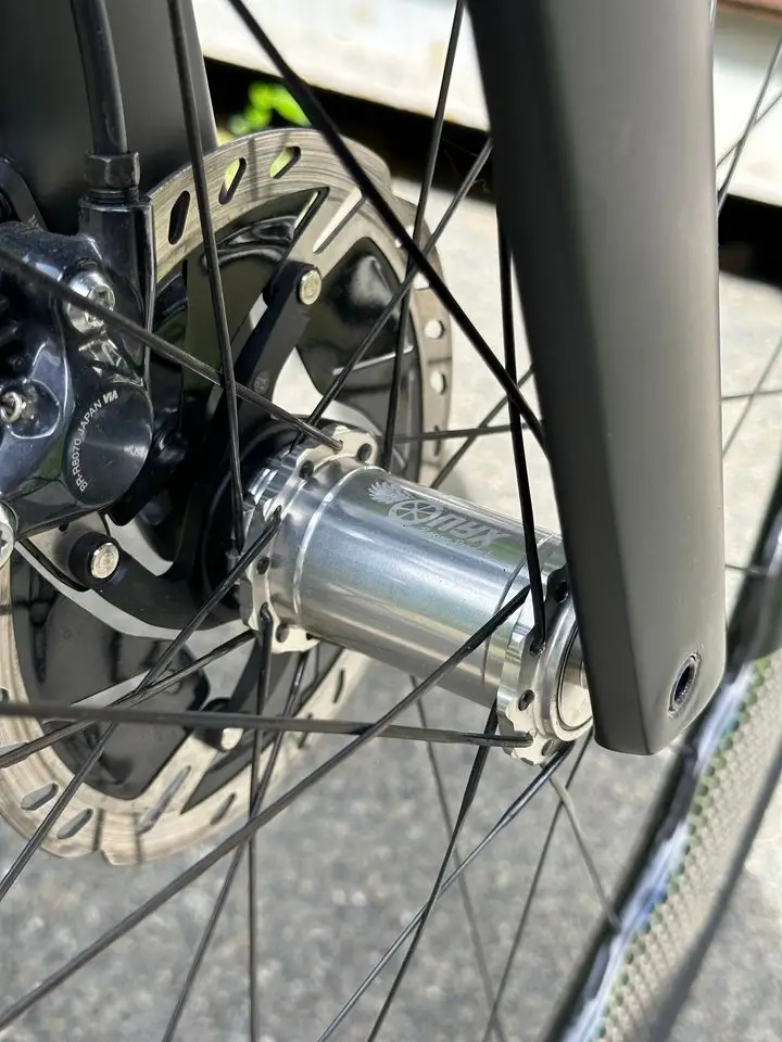2021 Trek Madone SLR Disc Ultegra Di2 & Princeton CarbonWorks Wake 6560